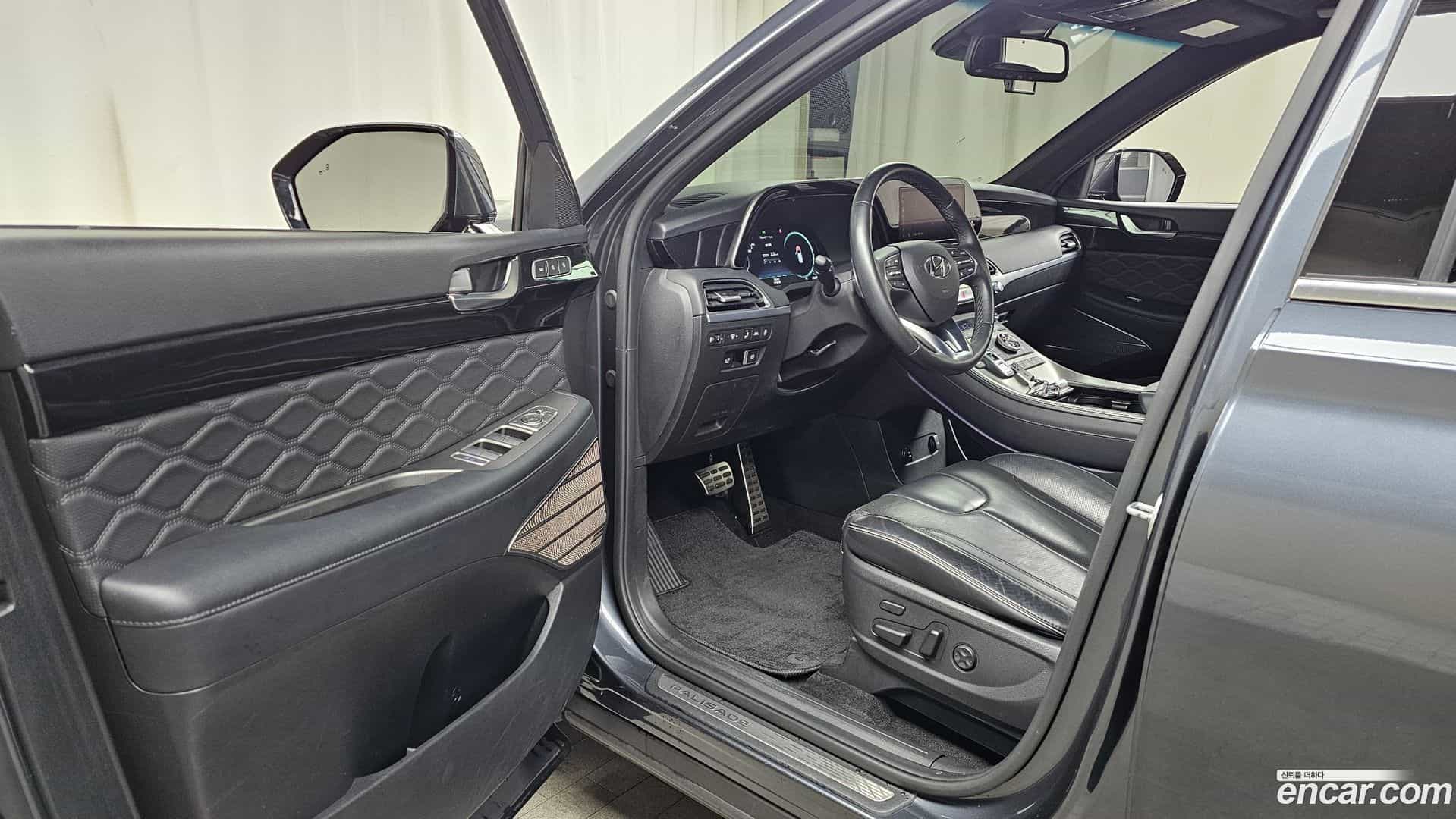 Palisade Hyundai 2021.1-INNER-010