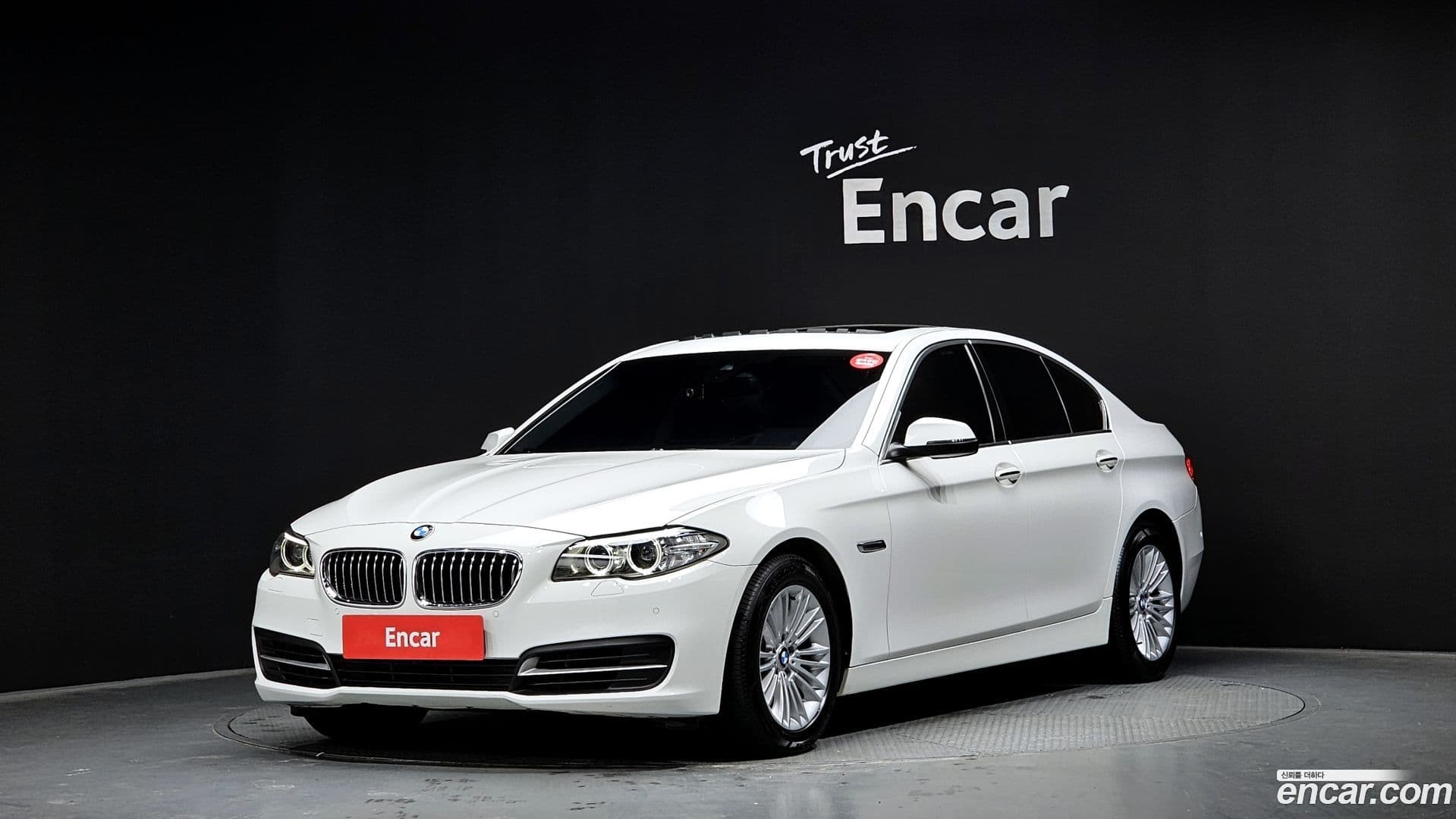 Main__Slider__Photo:5-Series BMW 2014.0-0
