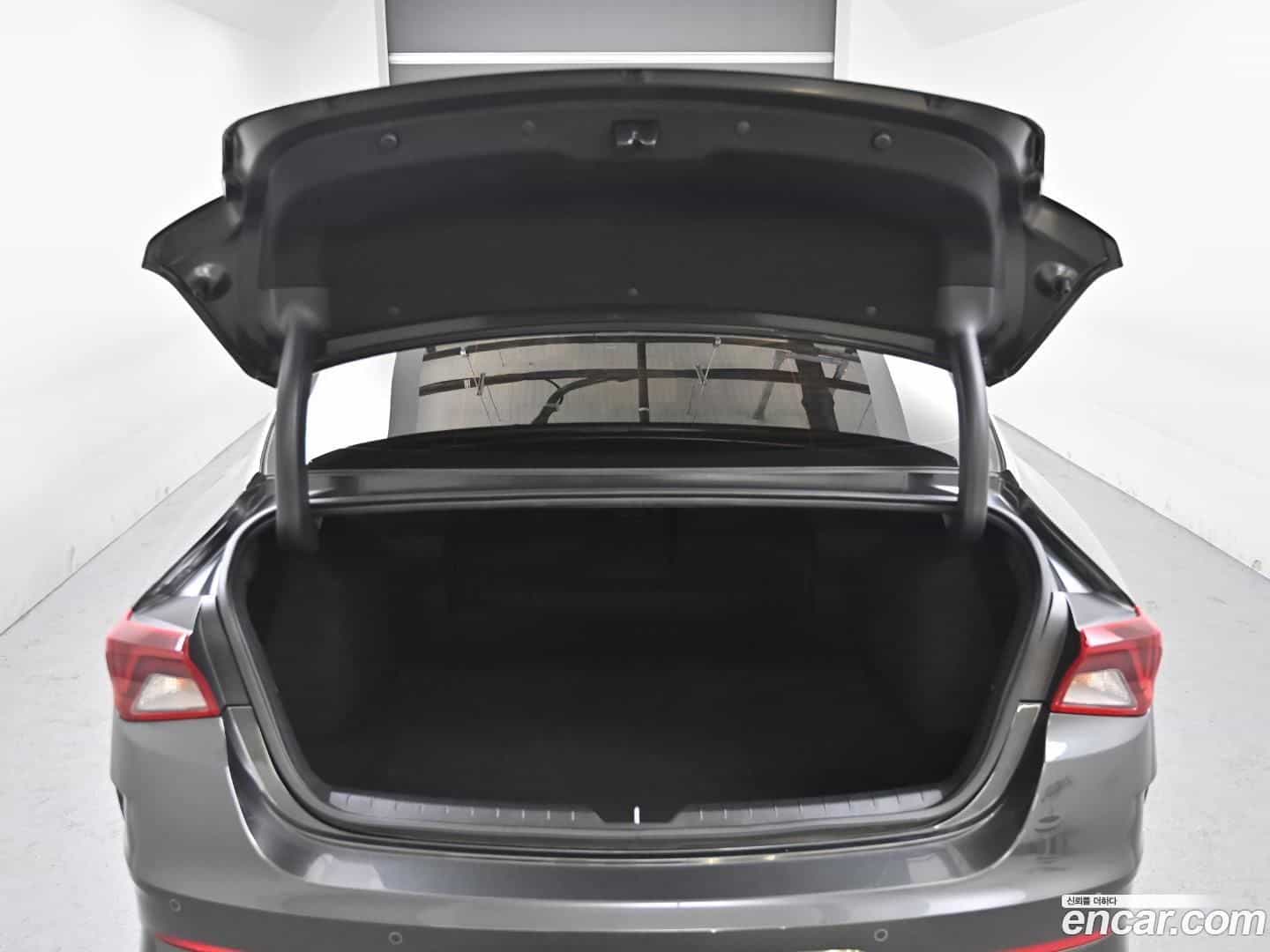K5 Kia 2023.2-OPTION-024