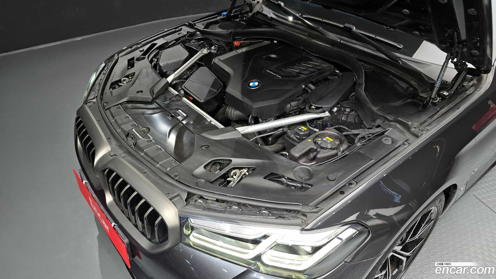 5-Series BMW 2022.2-INNER-006