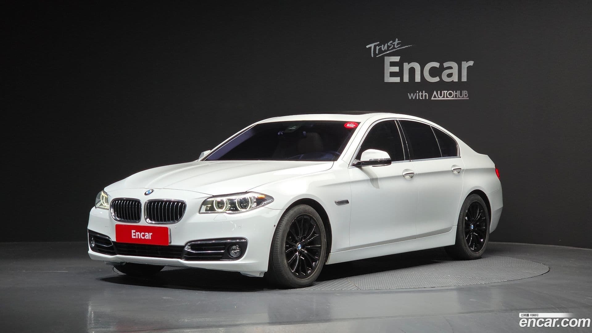 Main__Slider__Photo:5-Series BMW 2014.11-0