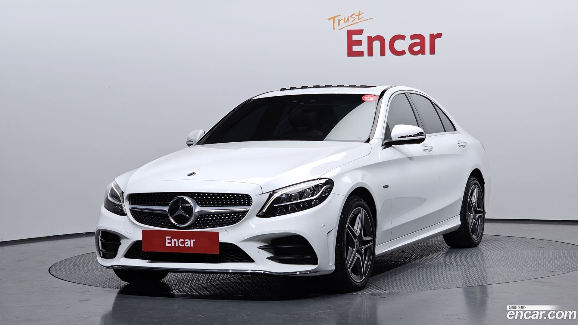 Main__Slider__Photo:C-Class Mercedes-Benz 2020.11-0