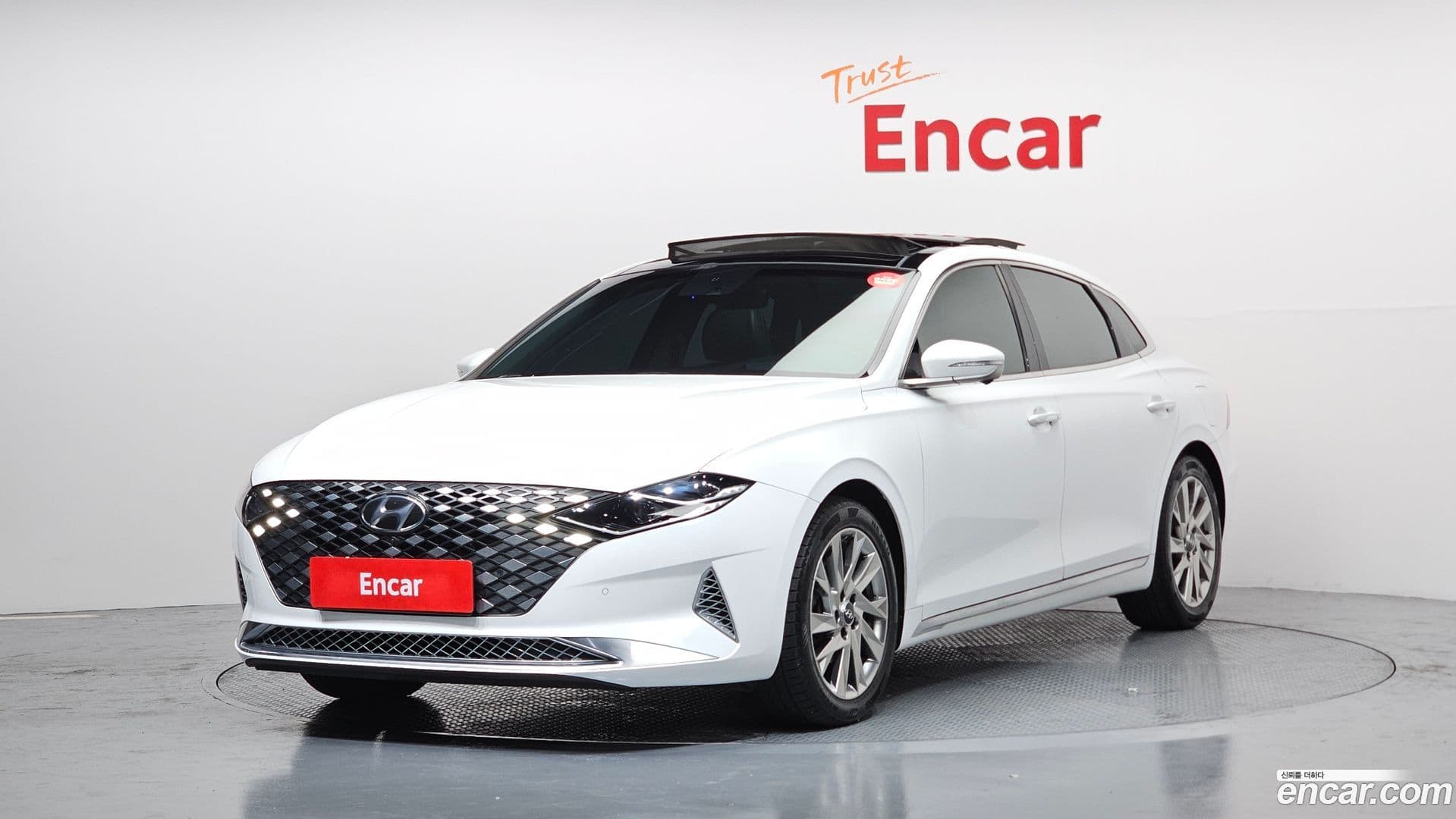 Main__Slider__Photo:Grandeur Hyundai 2020.0-0
