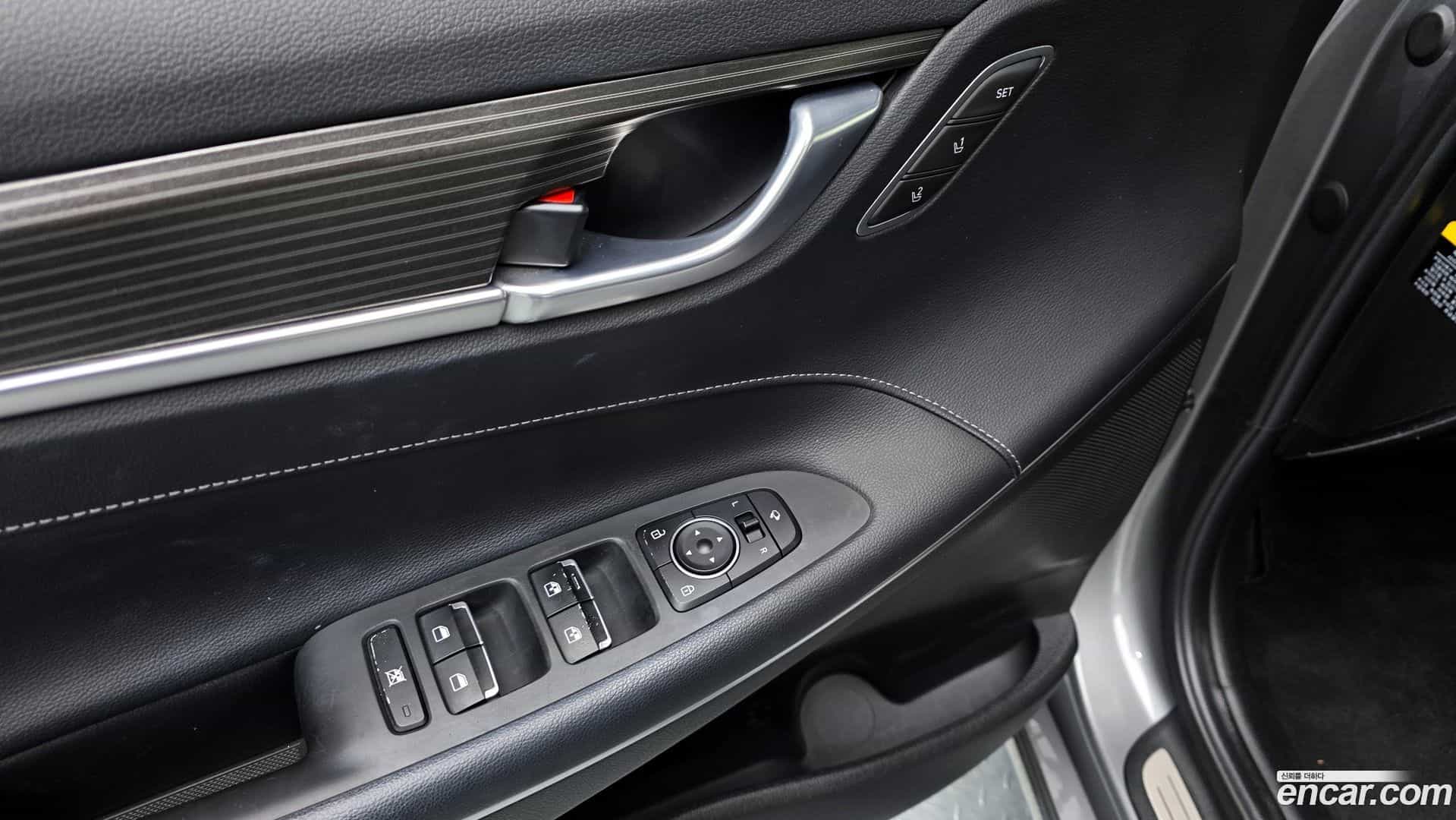 Grandeur Hyundai 2017.11-OPTION-015