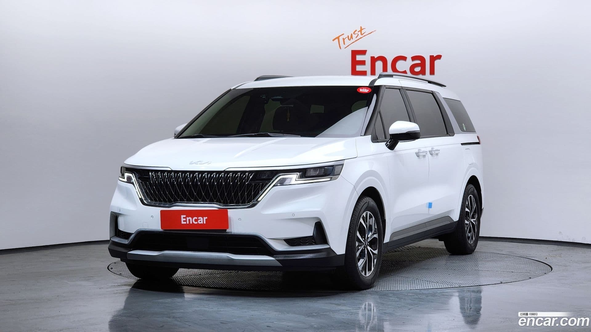 Main__Slider__Photo:Canival Kia 2022.11-0