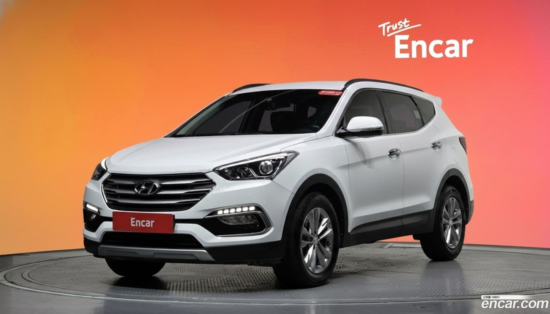 Main__Slider__Photo:Santafe Hyundai 2016.9-0