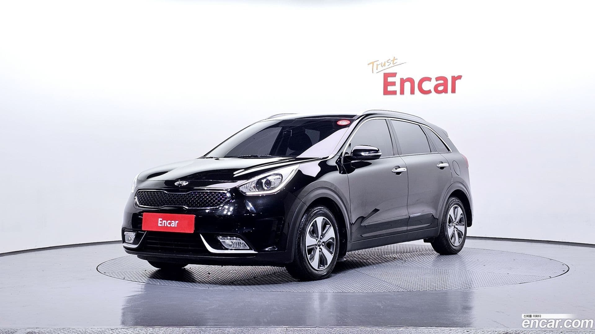 Main__Slider__Photo:Niro Kia 2016.9-0
