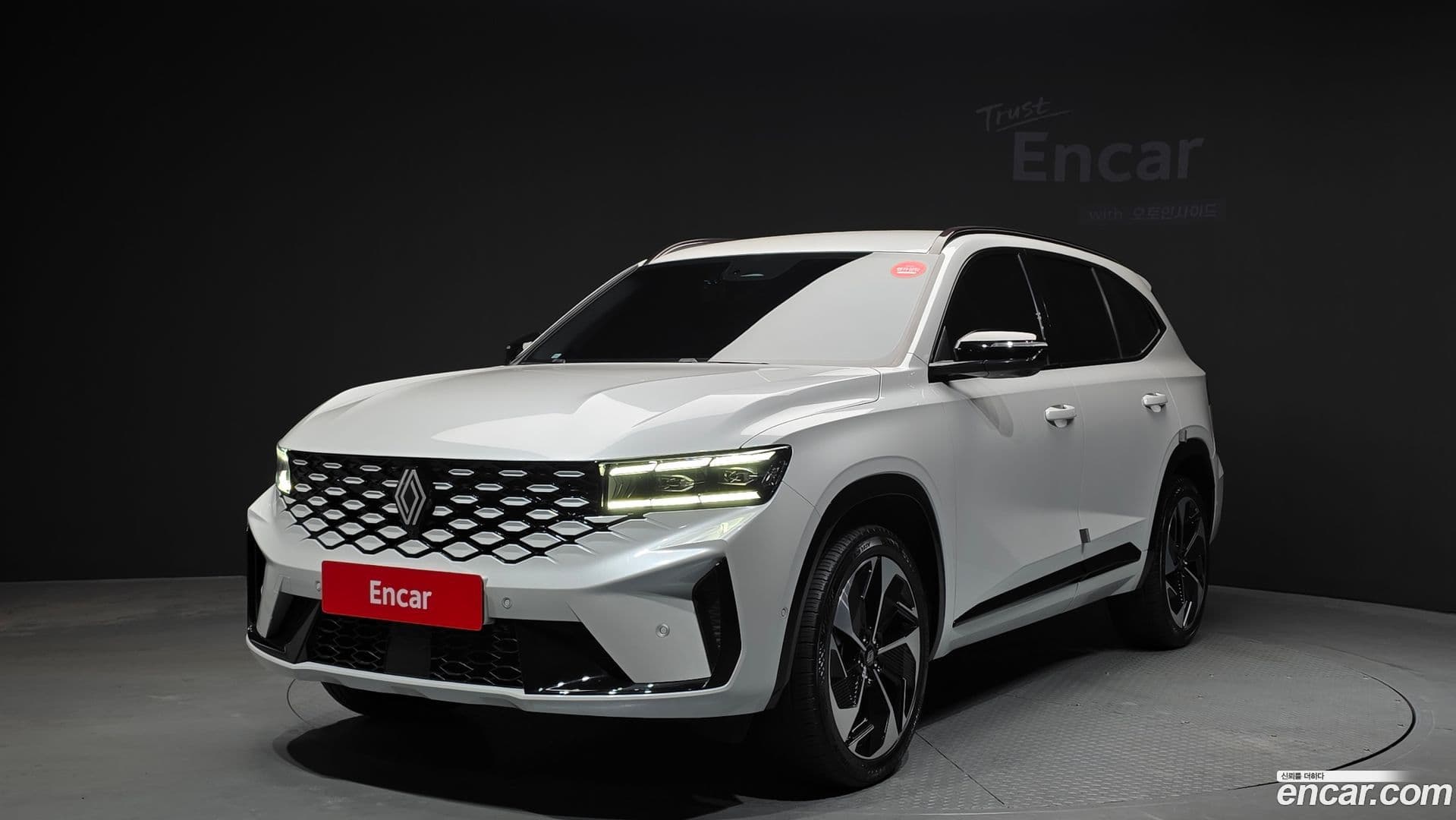 Main__Slider__Photo:Grand Koleos Renault Korea 2024.7-0