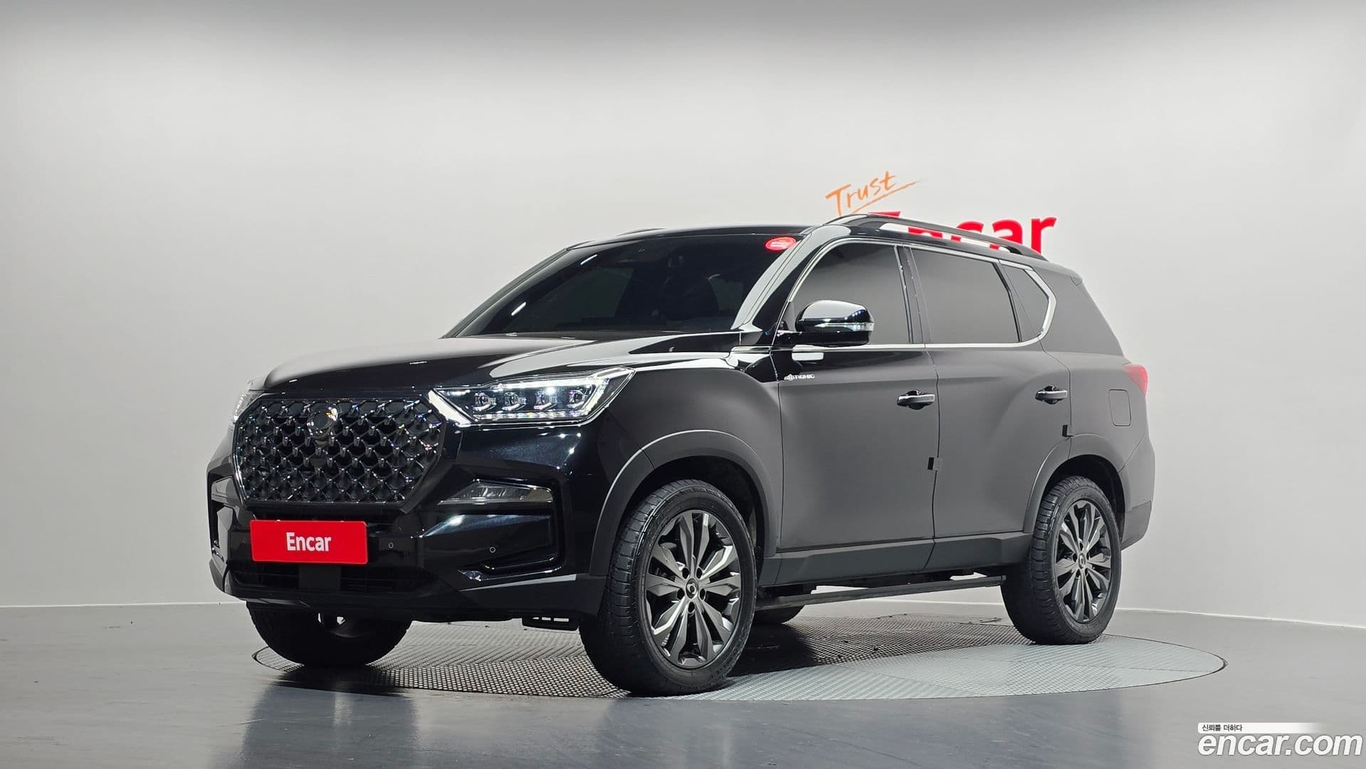 Main__Slider__Photo:Rexton KG Mobility 2023.6-0