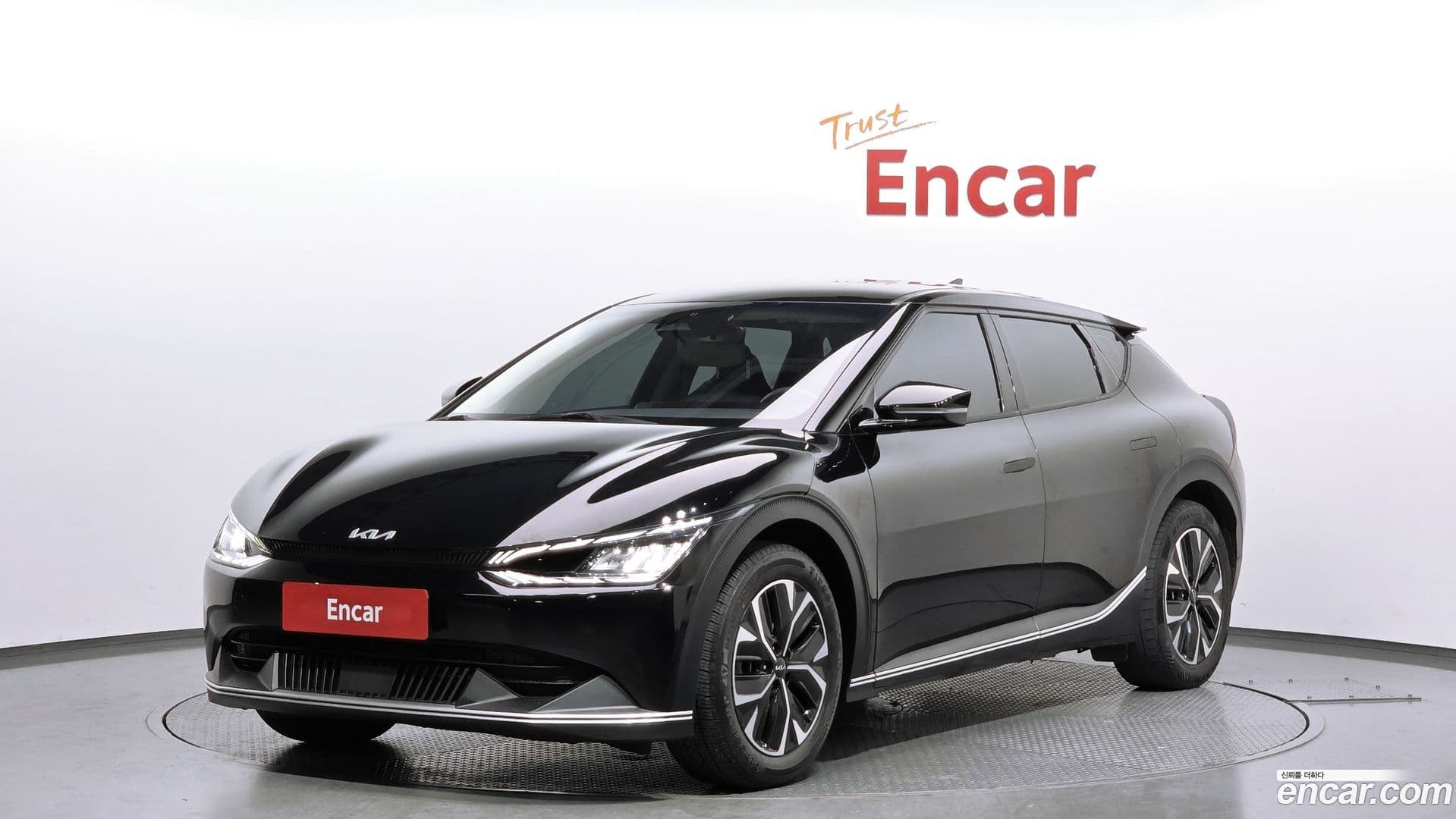 Main__Slider__Photo:EV6 Kia 2021.8-0