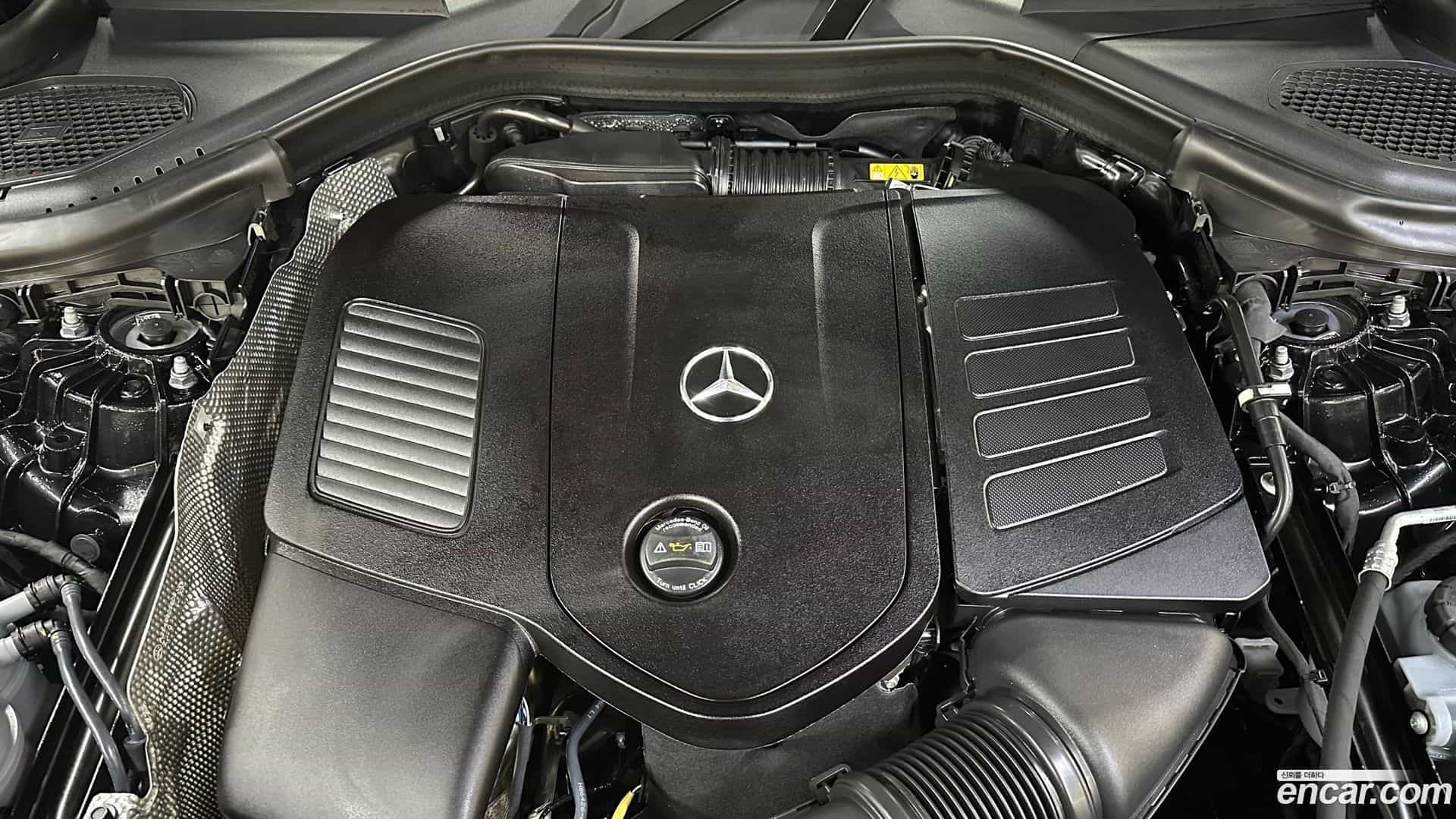 GLC-Class Mercedes-Benz 2024.11-INNER-006