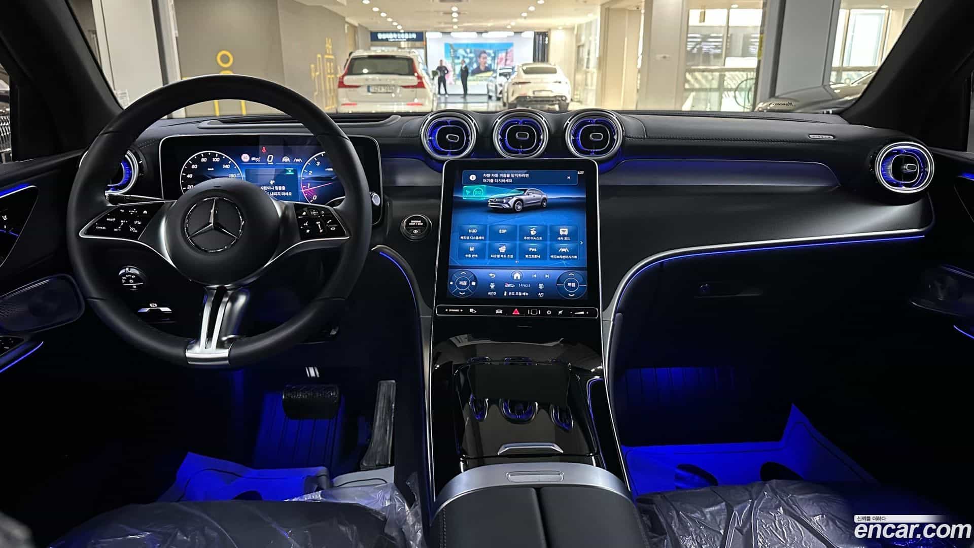 GLC-Class Mercedes-Benz 2024.11-INNER-007