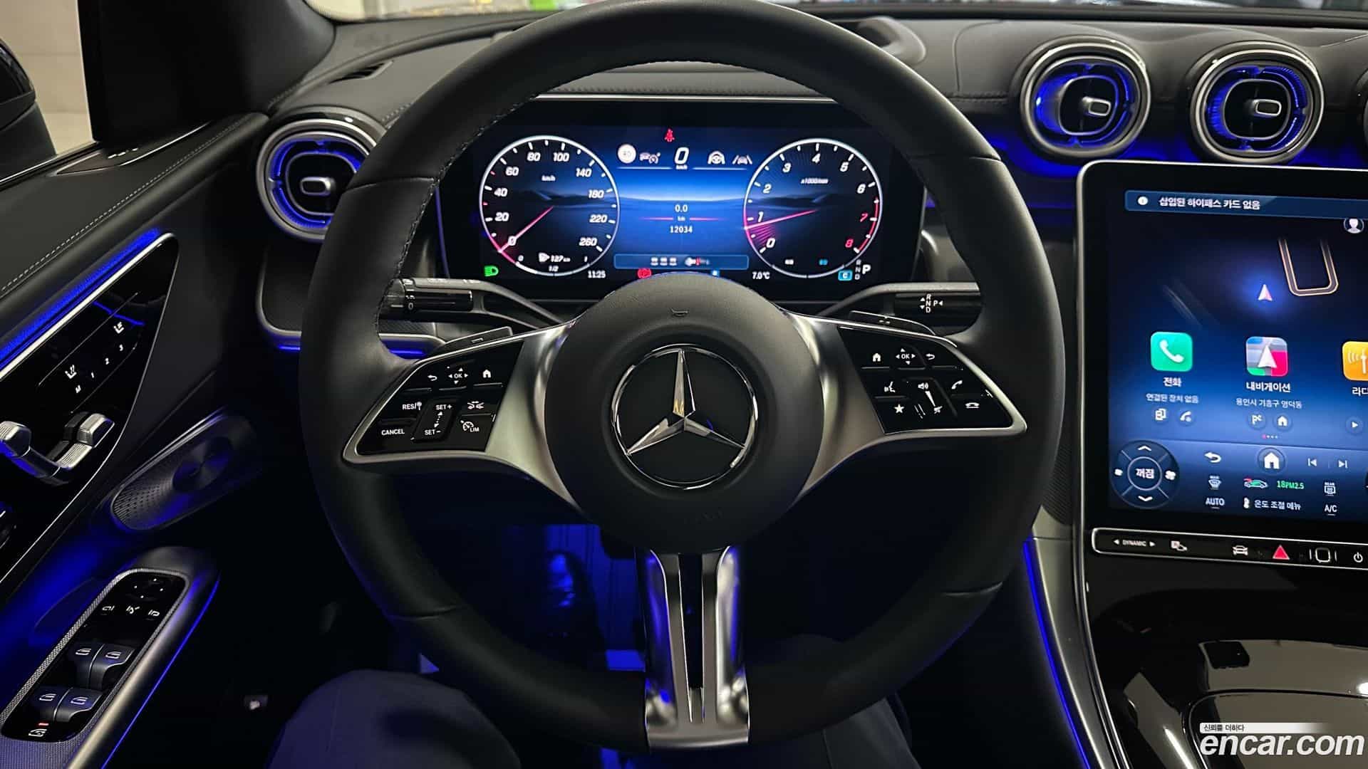 GLC-Class Mercedes-Benz 2024.11-OPTION-022