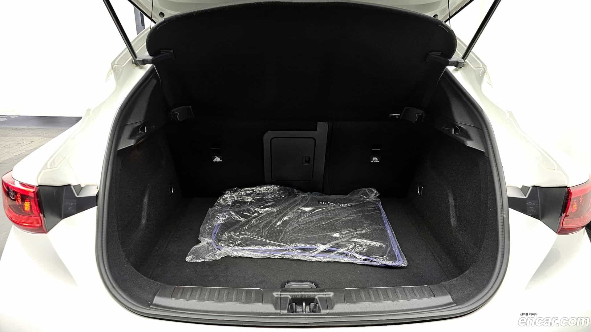 Q30 Infiniti 2019.0-OPTION-024