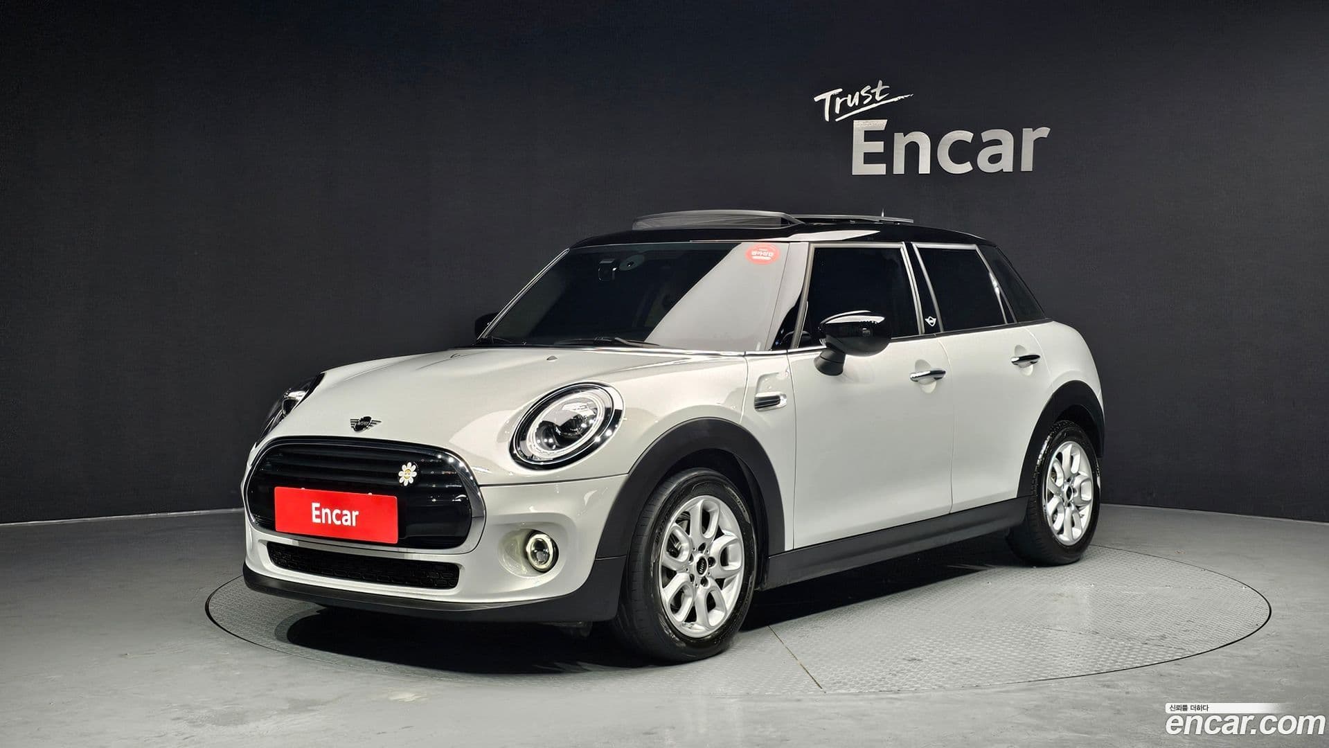 Main__Slider__Photo:Cooper Mini 2021.4-0