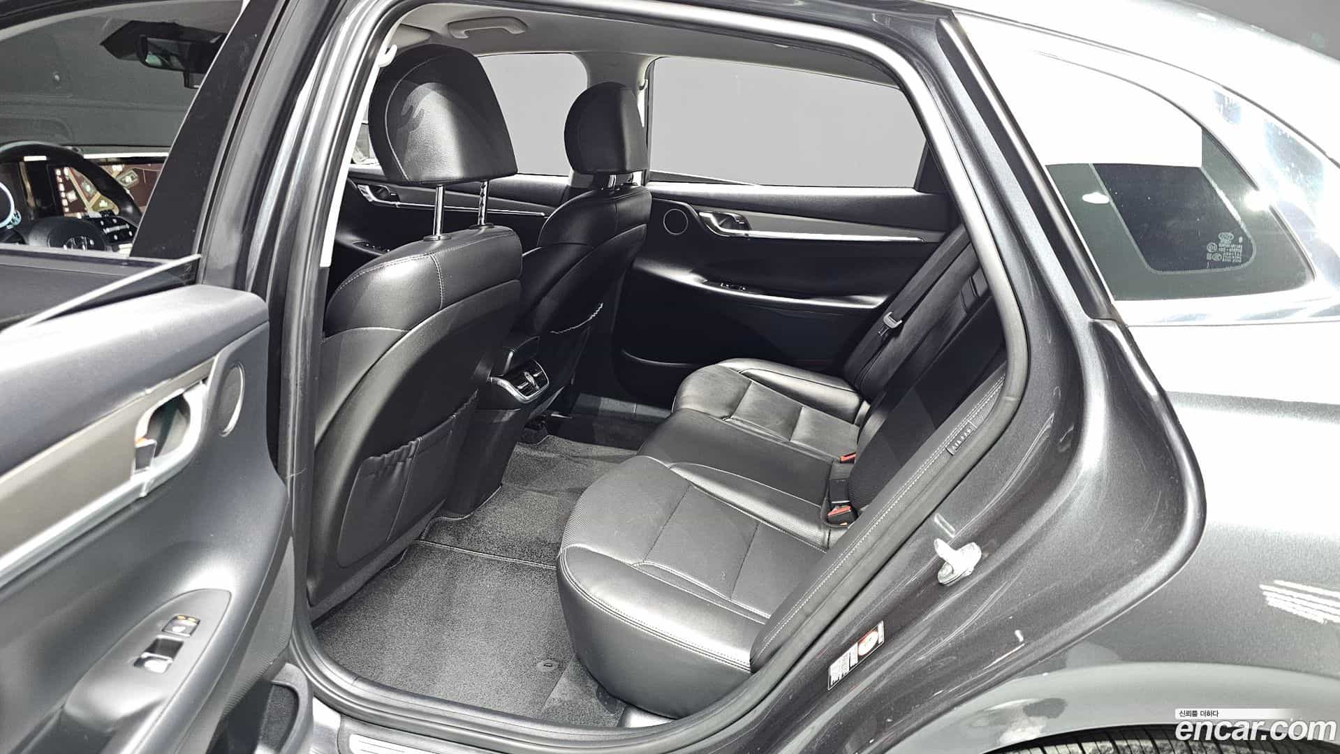 Grandeur Hyundai 2022.0-OPTION-016