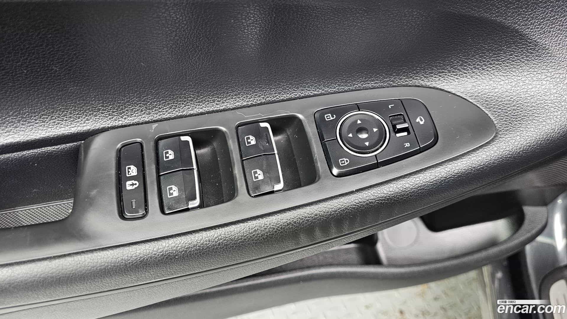 Grandeur Hyundai 2022.0-OPTION-021