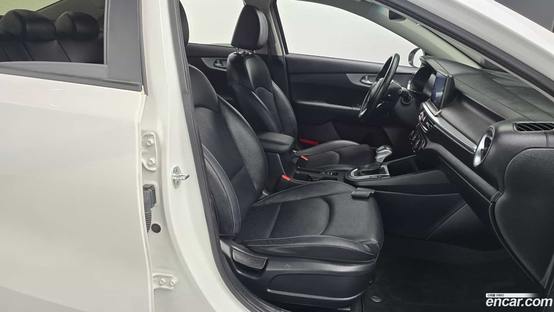 K3 Kia 2022.2-INNER-010