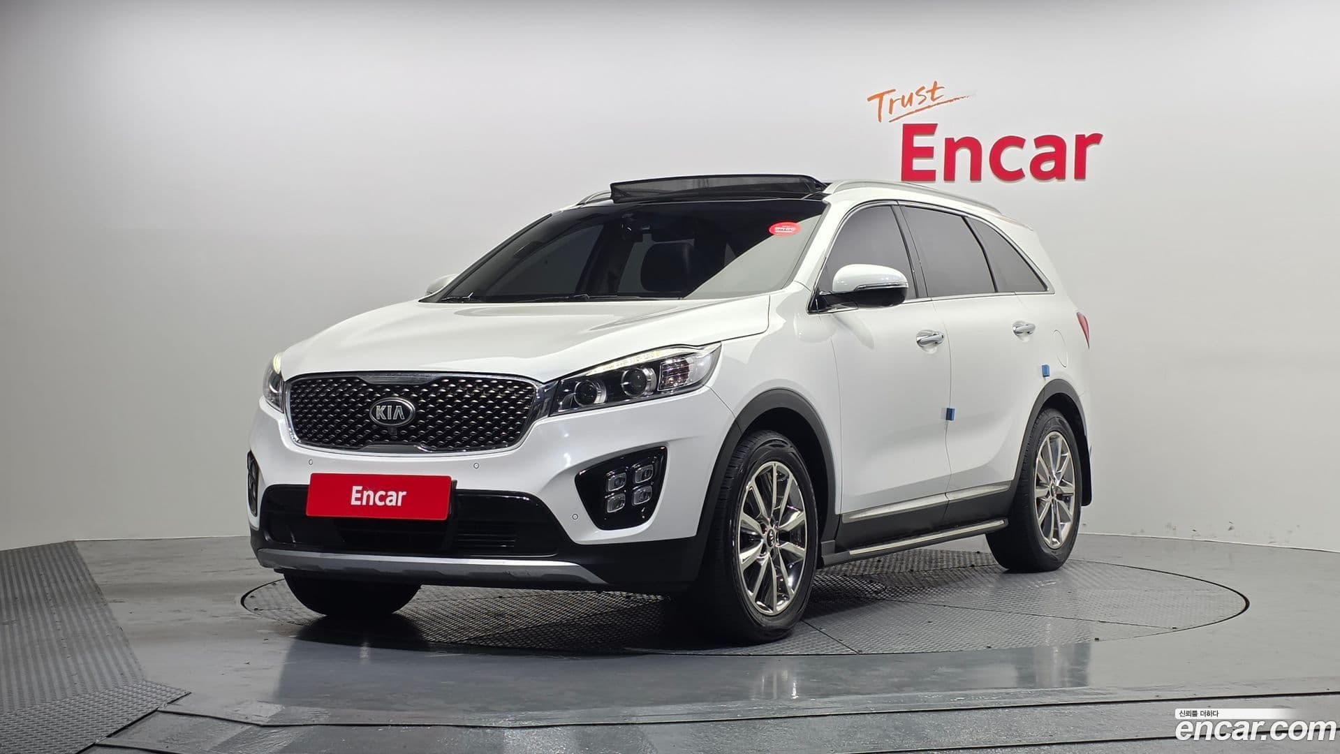 Main__Slider__Photo:Sorento Kia 2016.9-0