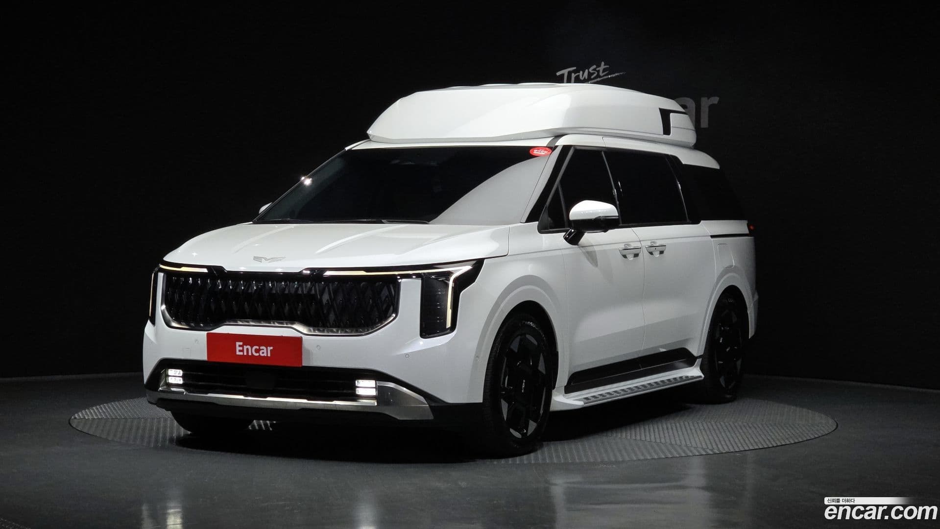 Main__Slider__Photo:Canival Kia 2024.3-0