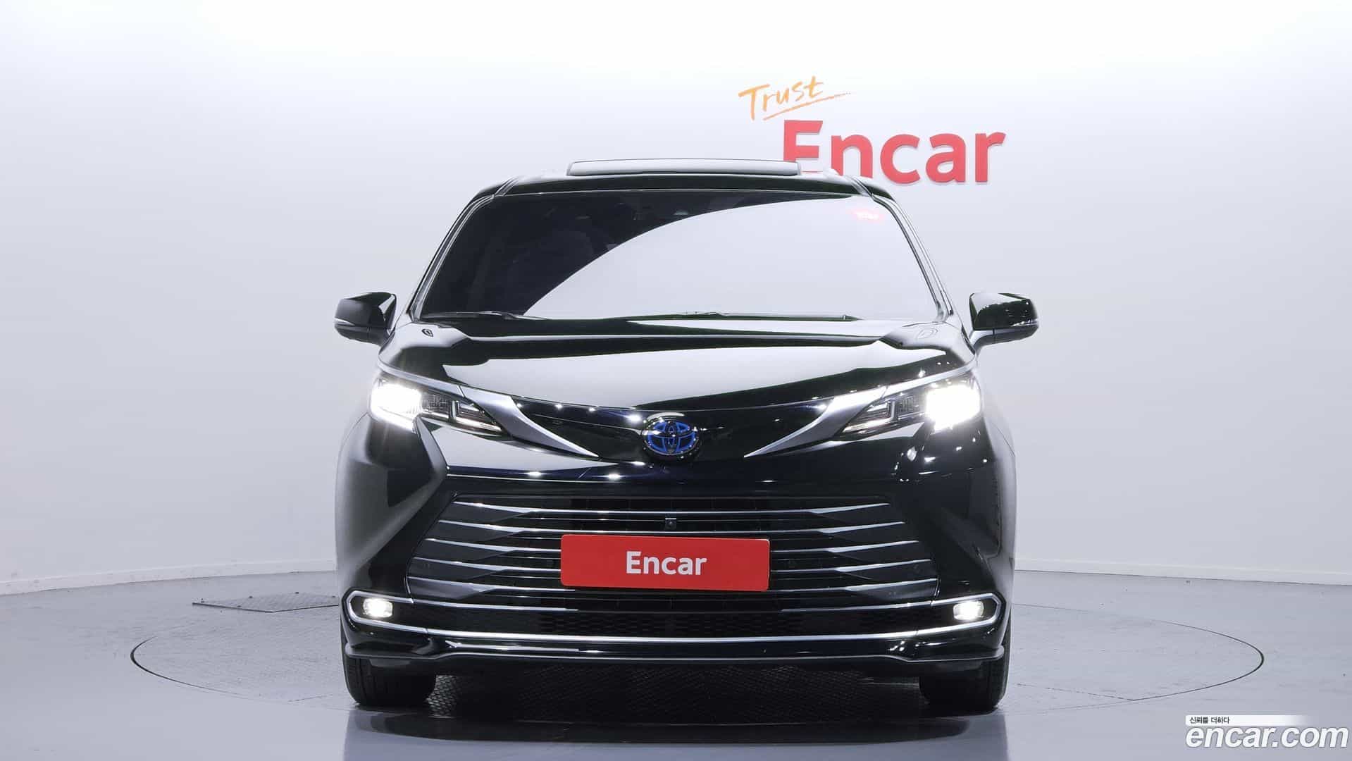 Sienna Toyota 2024.11-OUTER-003