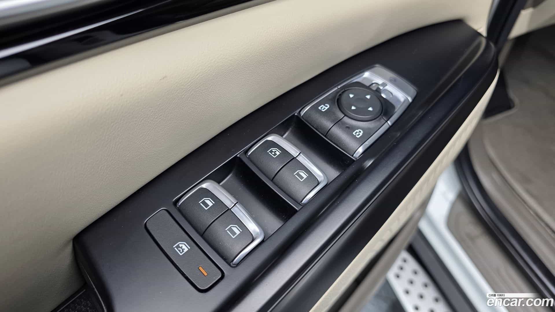 Canival Kia 2023.0-OPTION-016