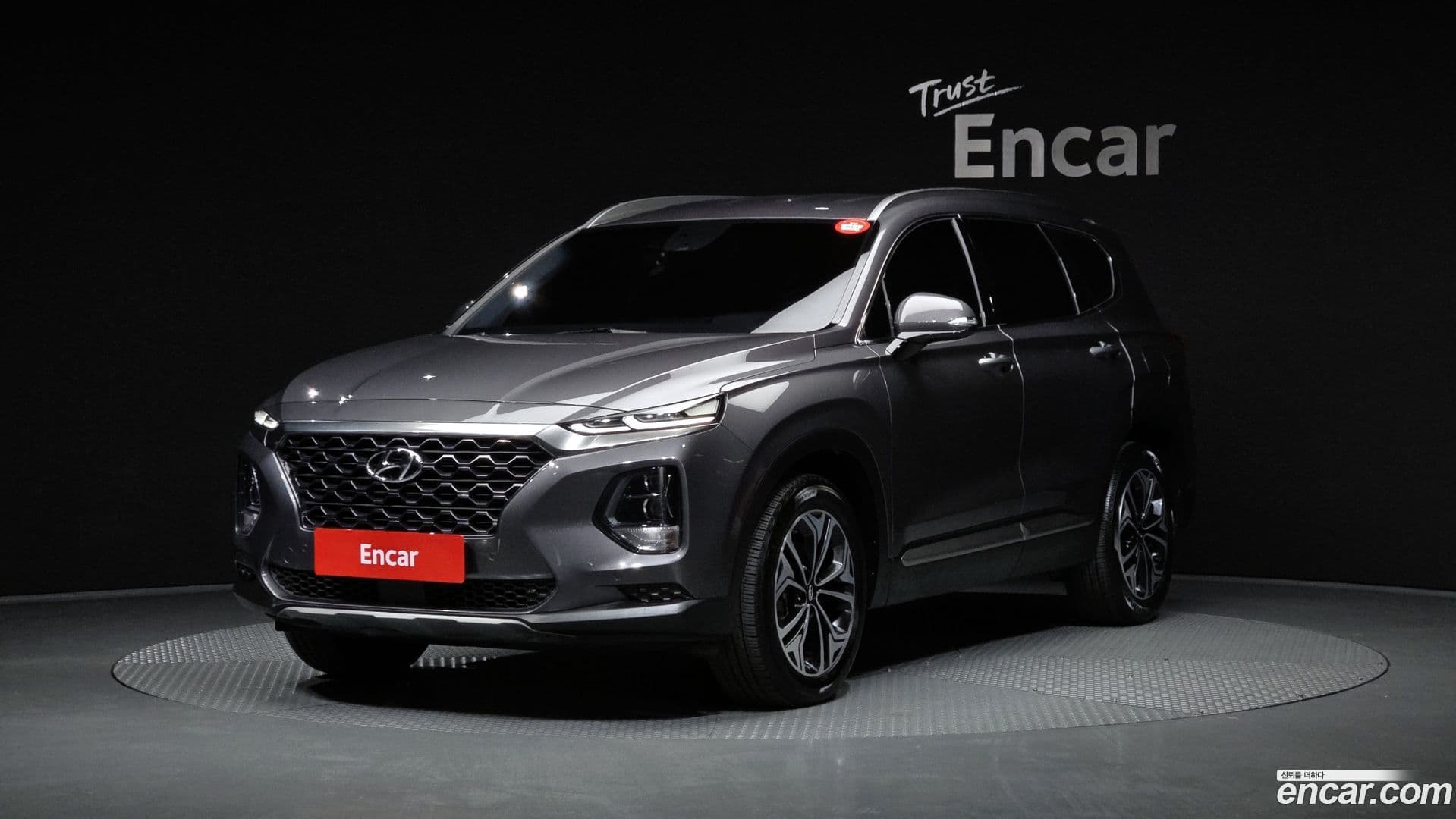 Main__Slider__Photo:Santafe Hyundai 2018.9-0