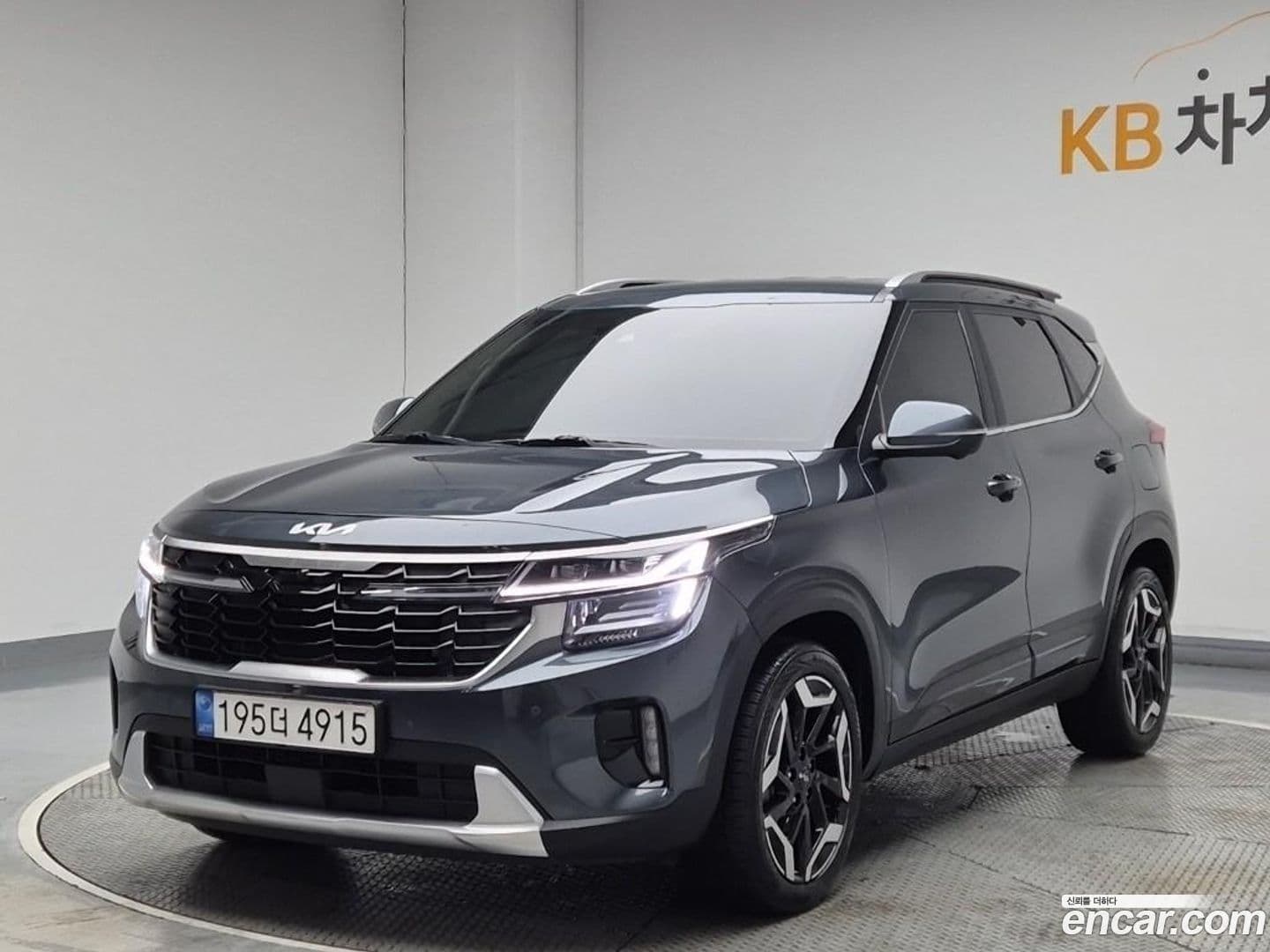 Main__Slider__Photo:Seltos Kia 2022.8-0