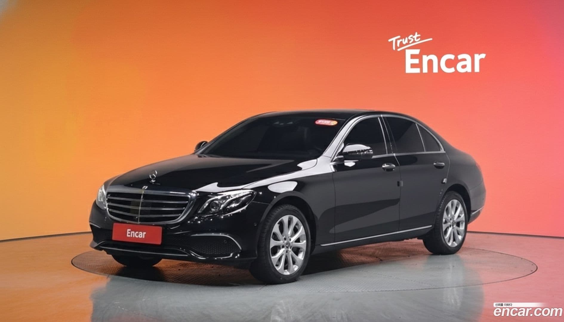 Main__Slider__Photo:E-Class Mercedes-Benz 2020.0-0