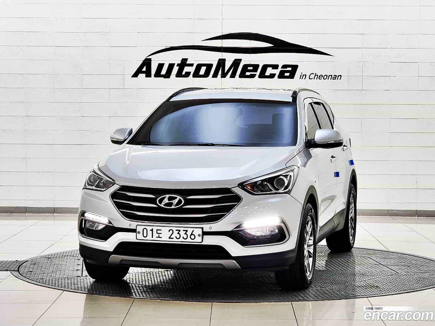 Santafe Hyundai 2017.5-OUTER-001