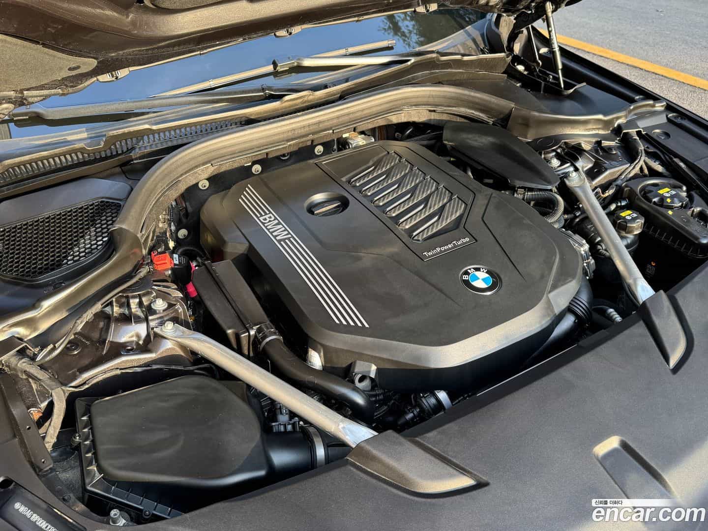 Gran Turismo BMW 2022.8-INNER-006