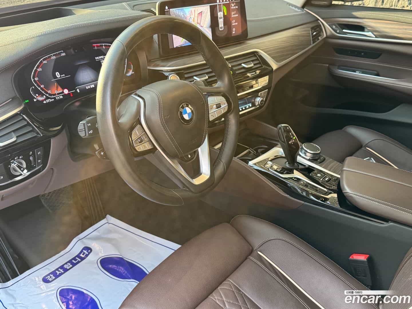 Gran Turismo BMW 2022.8-INNER-007
