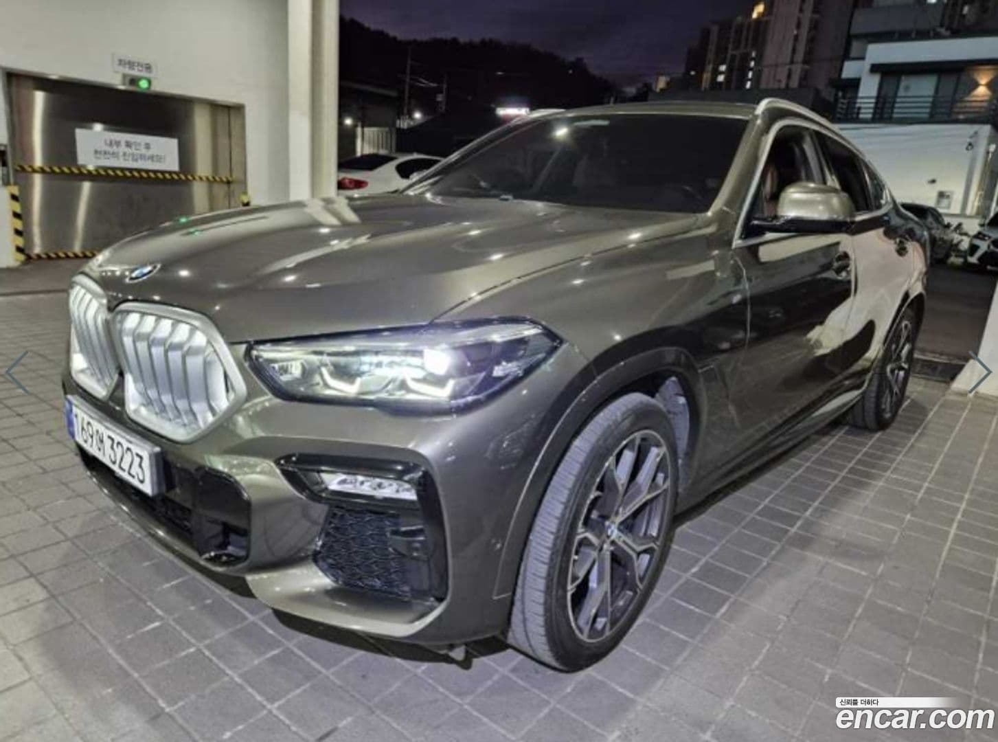 Main__Slider__Photo:X6 BMW 2021.0-0