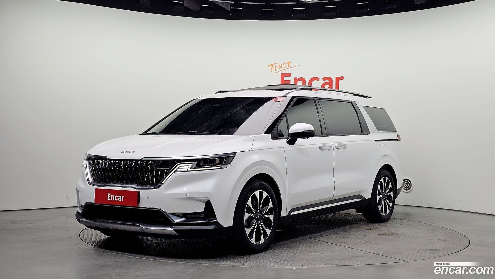Main__Slider__Photo:Canival Kia 2020.9-0