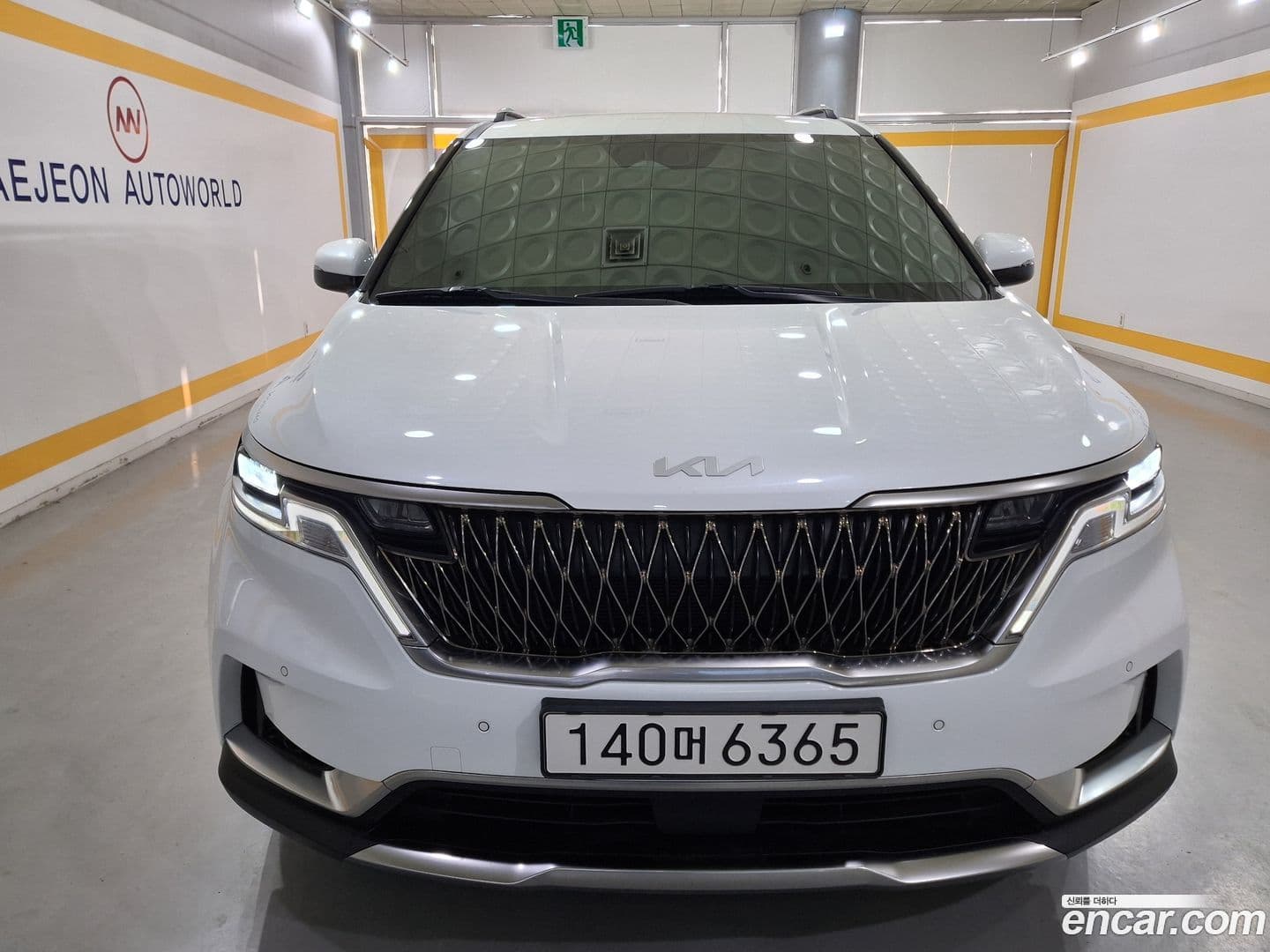 Main__Slider__Photo:Canival Kia 2023.6-0