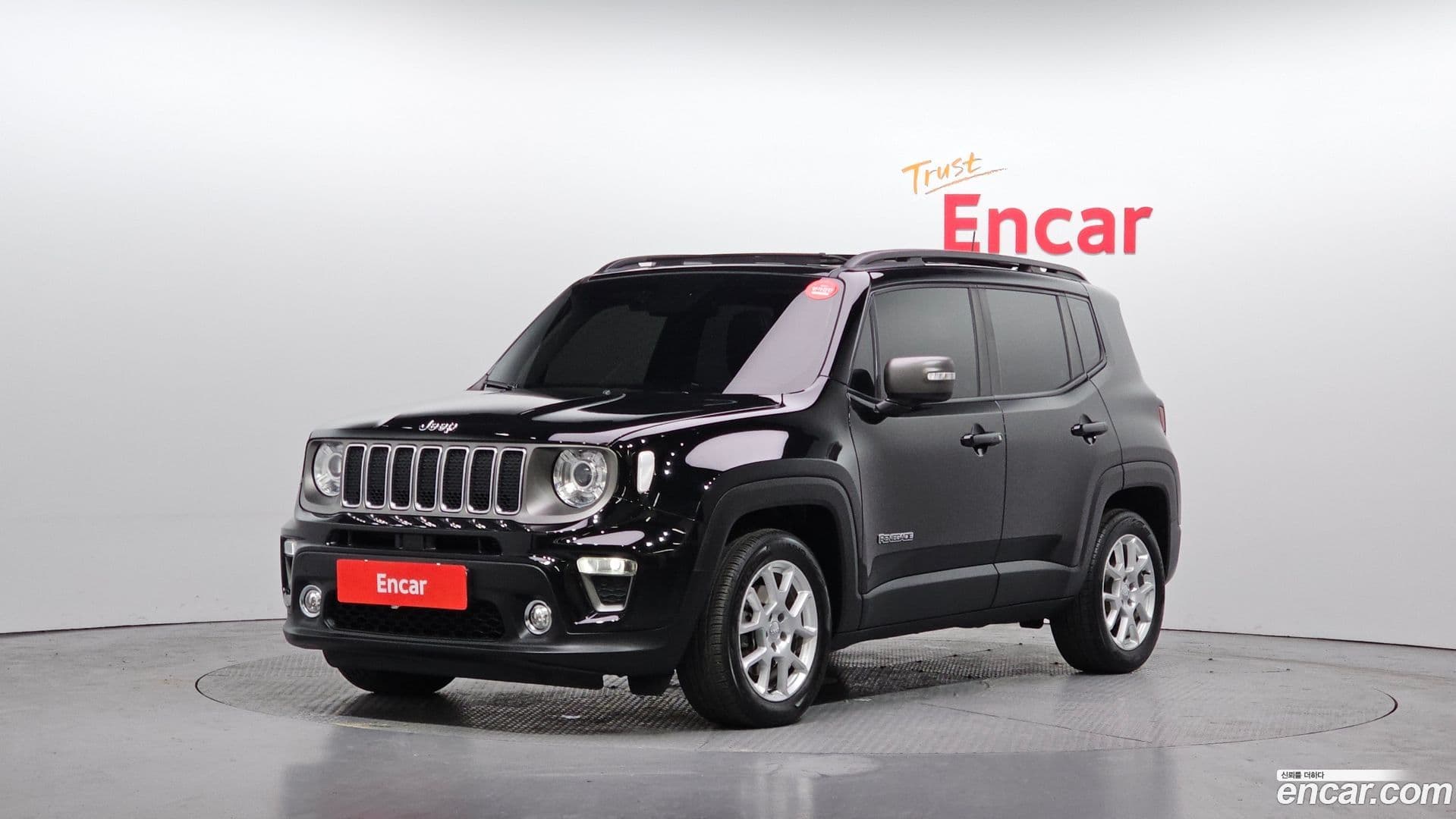 Main__Slider__Photo:Renegade Jeep 2019.3-0