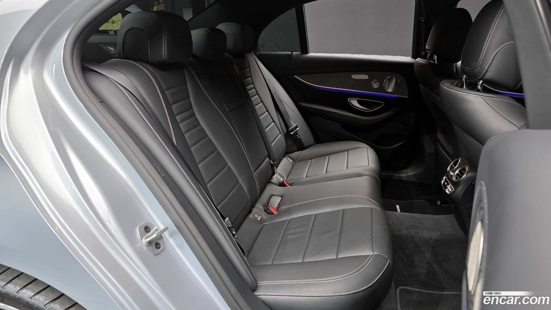 E-Class Mercedes-Benz 2022.4-OPTION-016