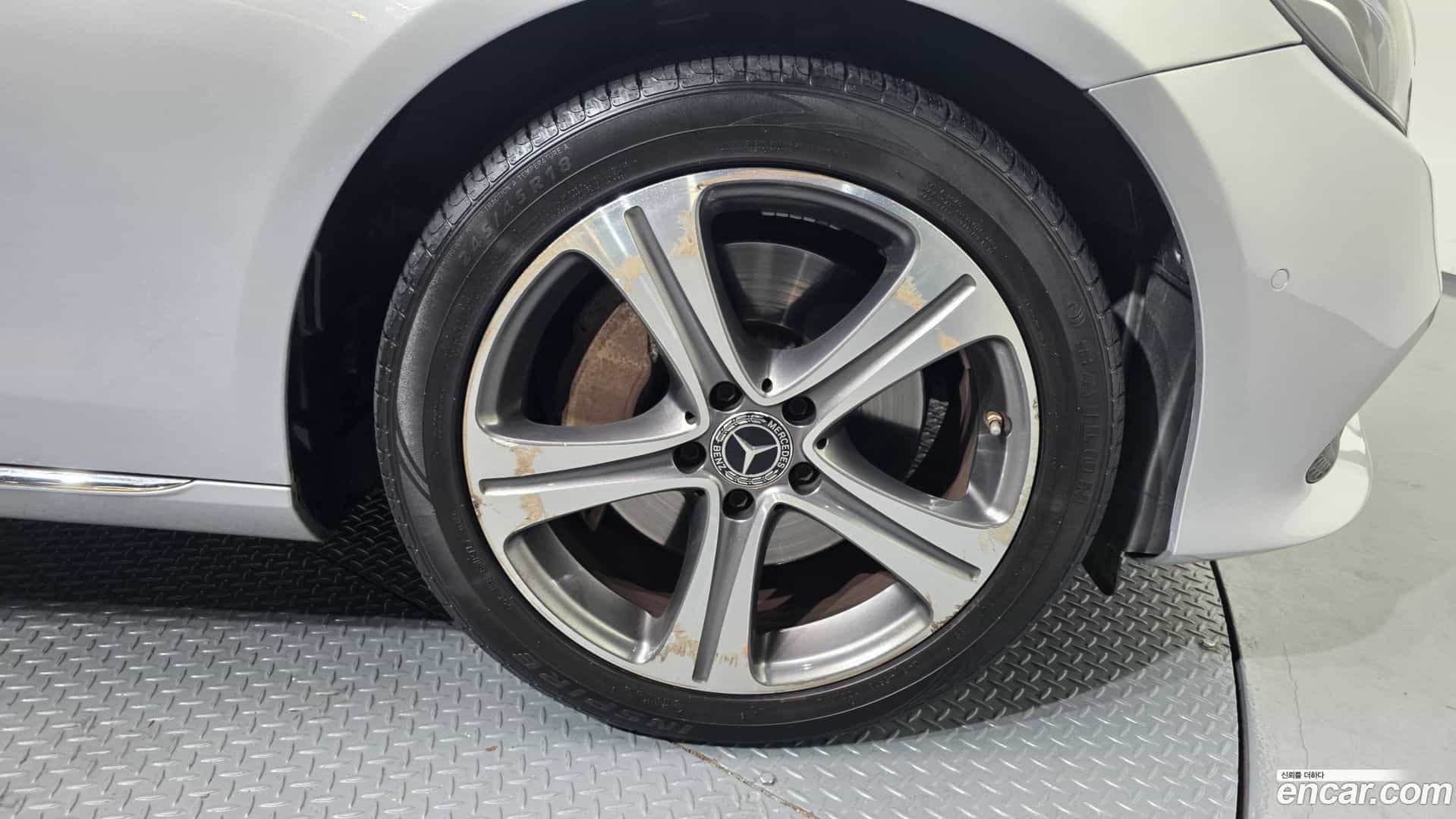 E-Class Mercedes-Benz 2018.0-OUTER-005