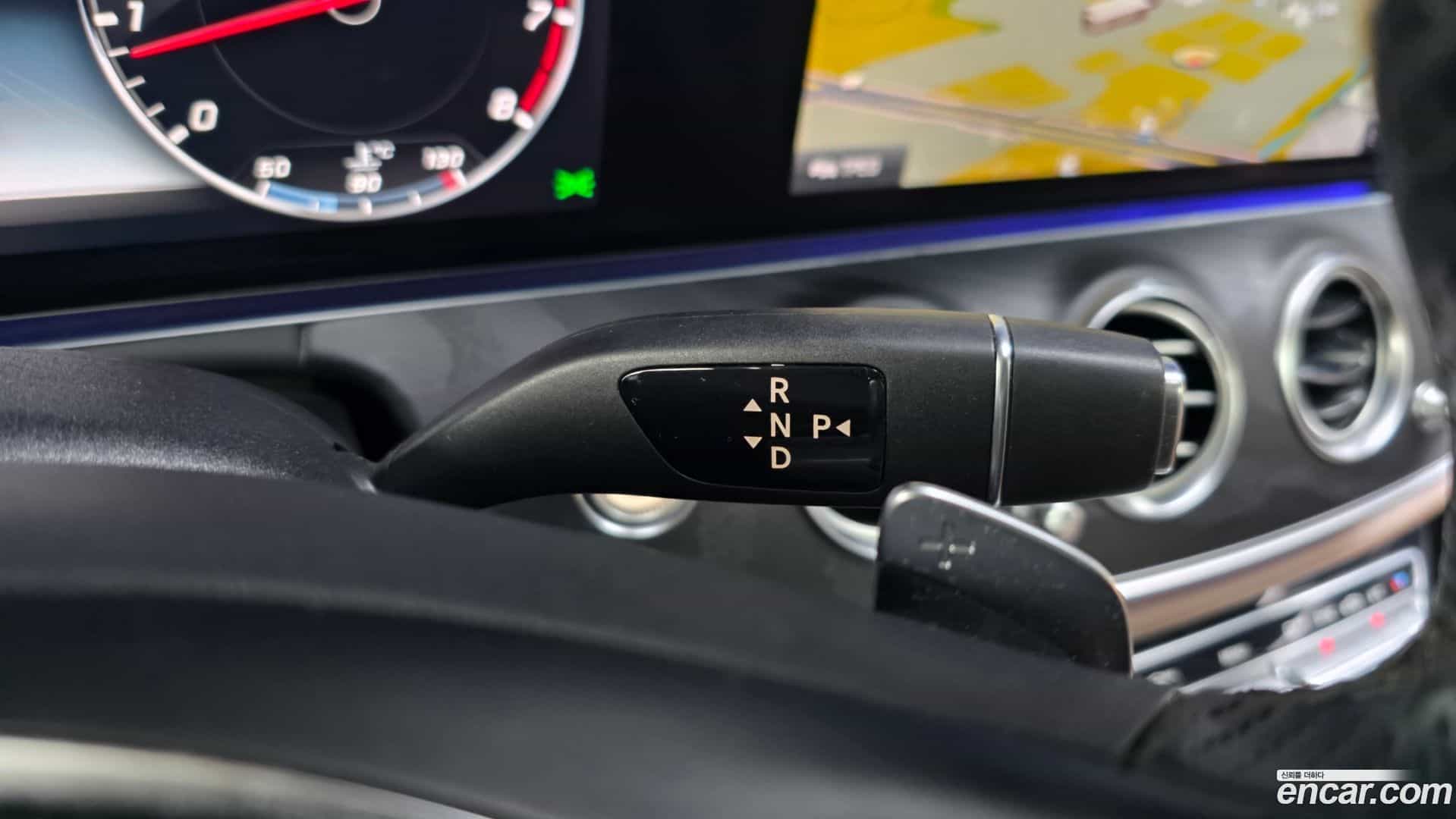 E-Class Mercedes-Benz 2018.0-INNER-009