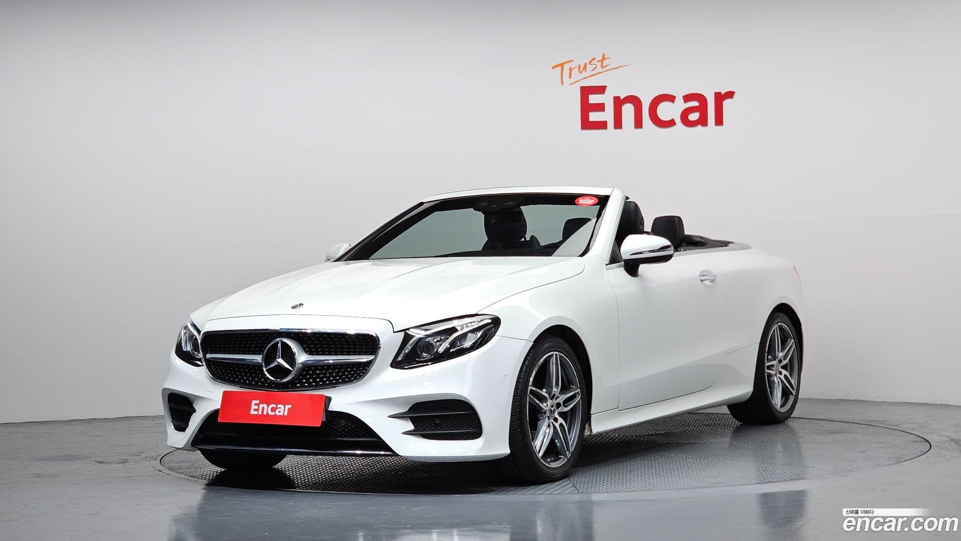 Main__Slider__Photo:E-Class Mercedes-Benz 2018.10-0