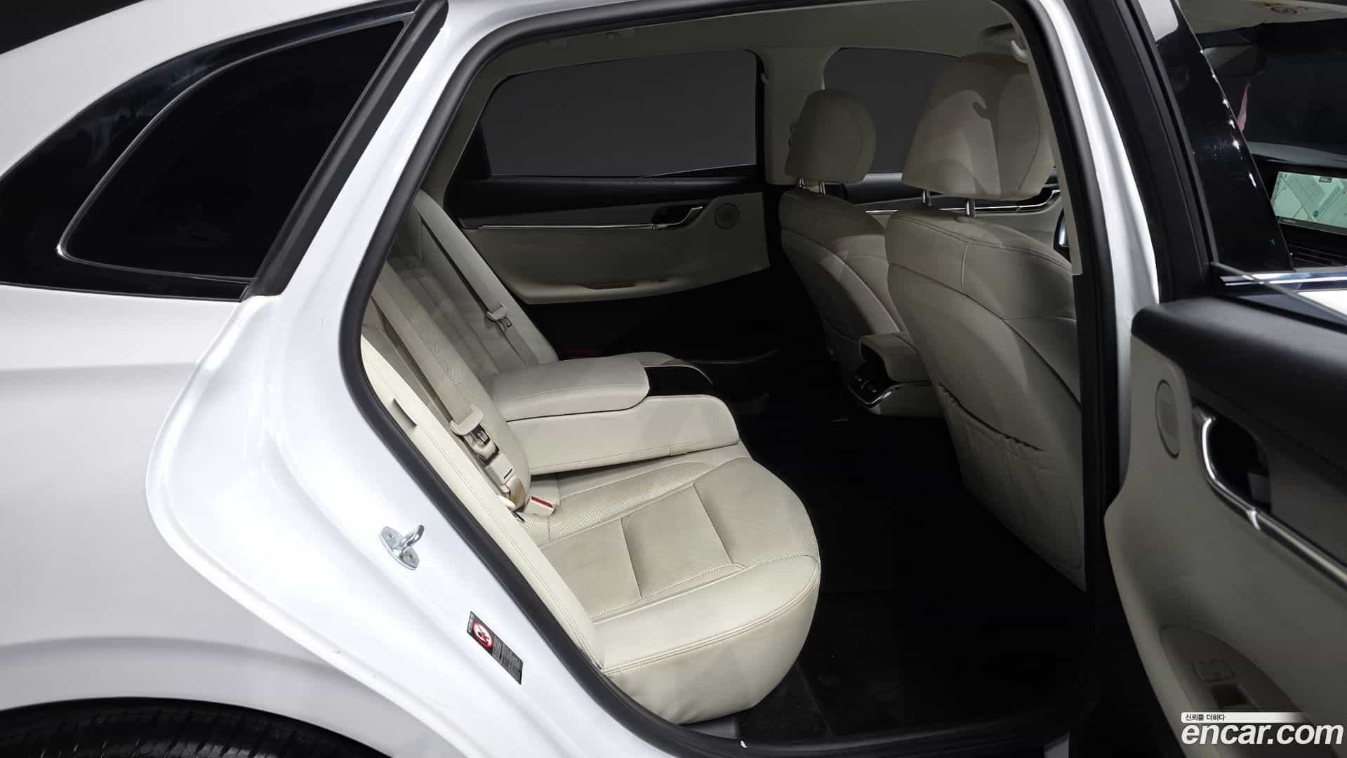 Grandeur Hyundai 2021.9-OPTION-016