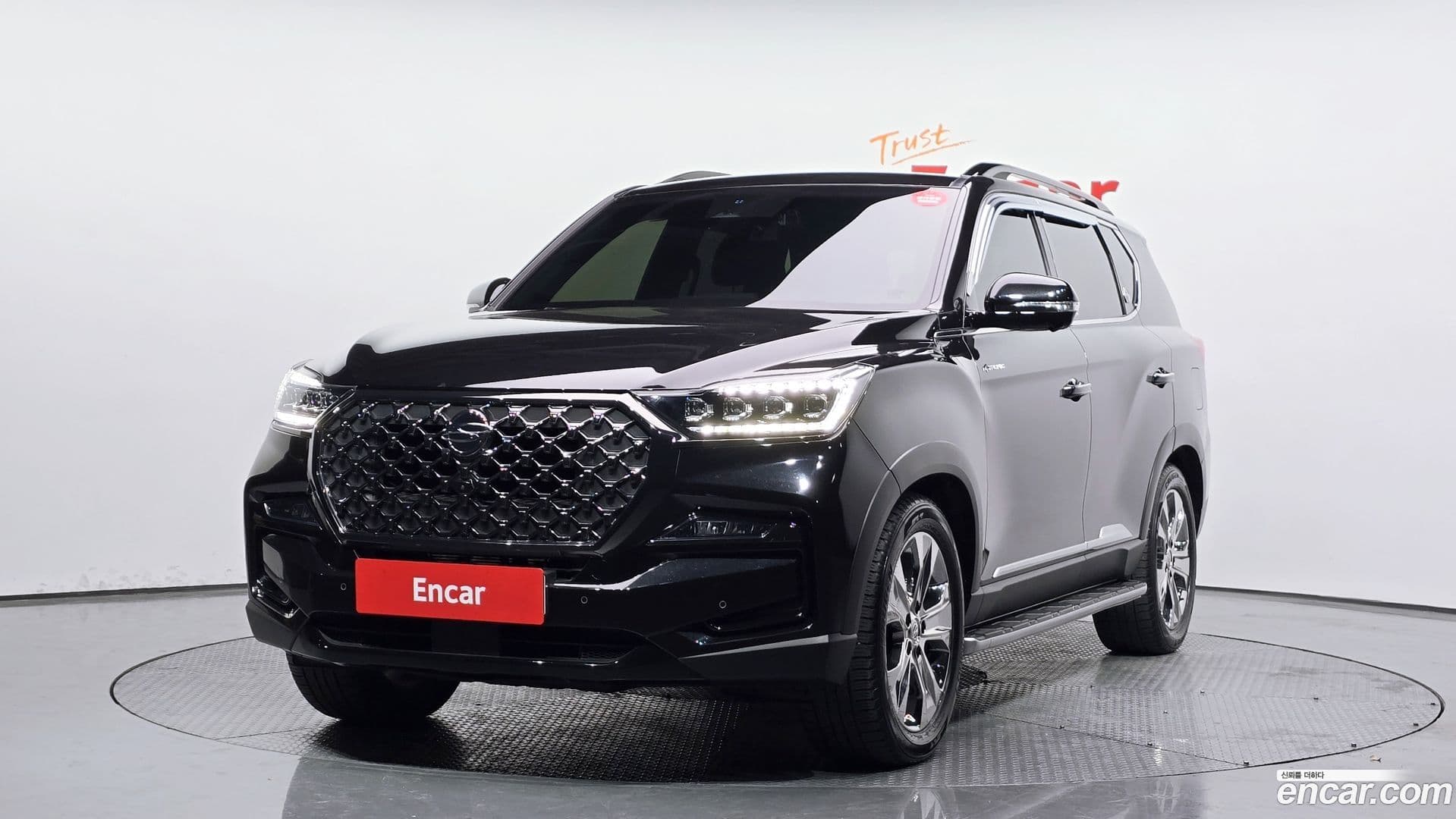 Main__Slider__Photo:Rexton KG Mobility 2023.1-0