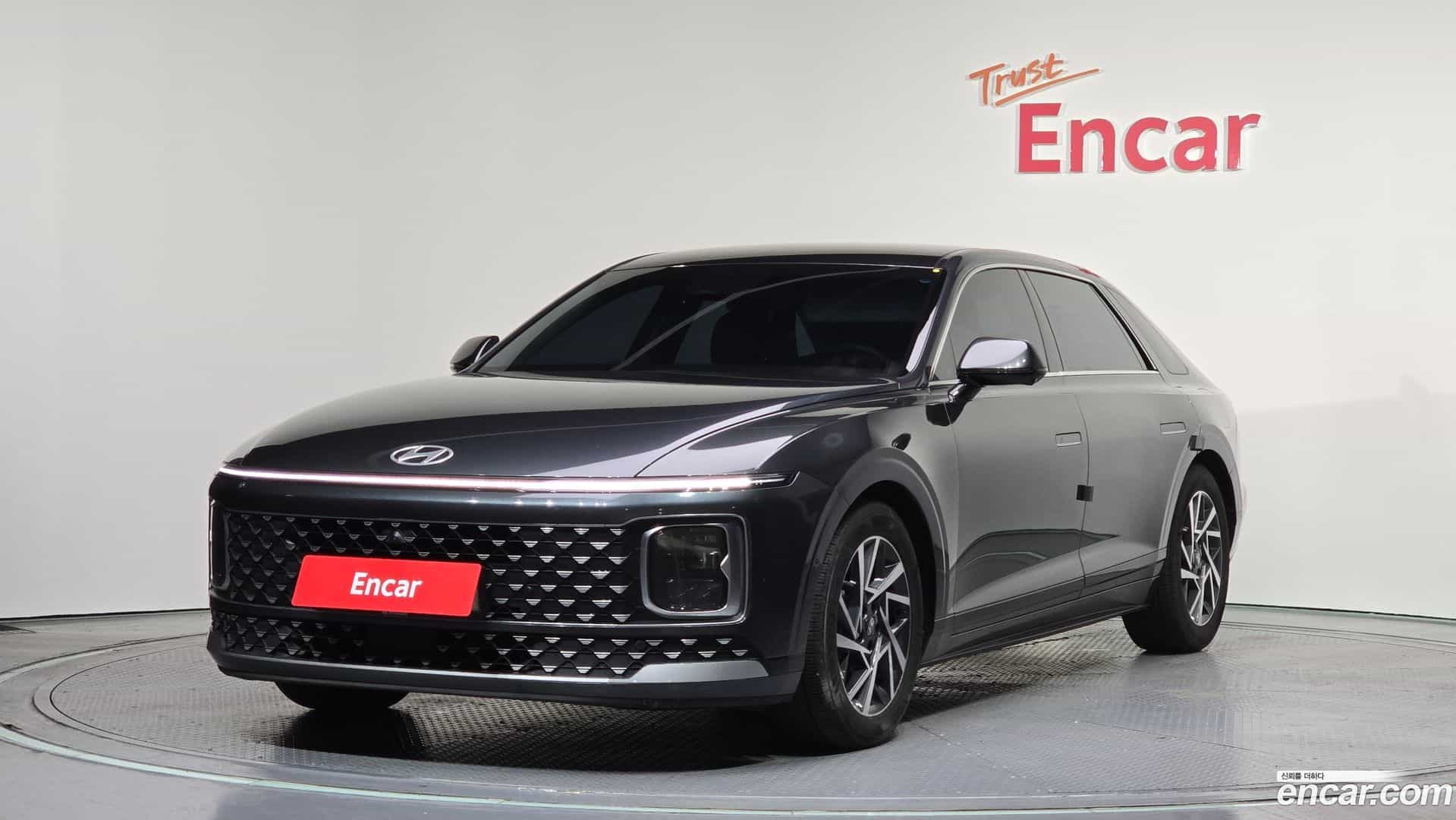 Grandeur Hyundai 2022.11-OUTER-001