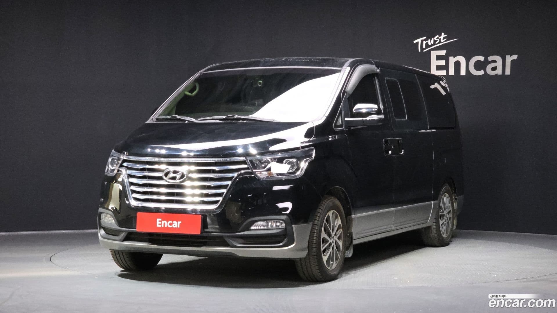 Main__Slider__Photo:Starex Hyundai 2019.4-0