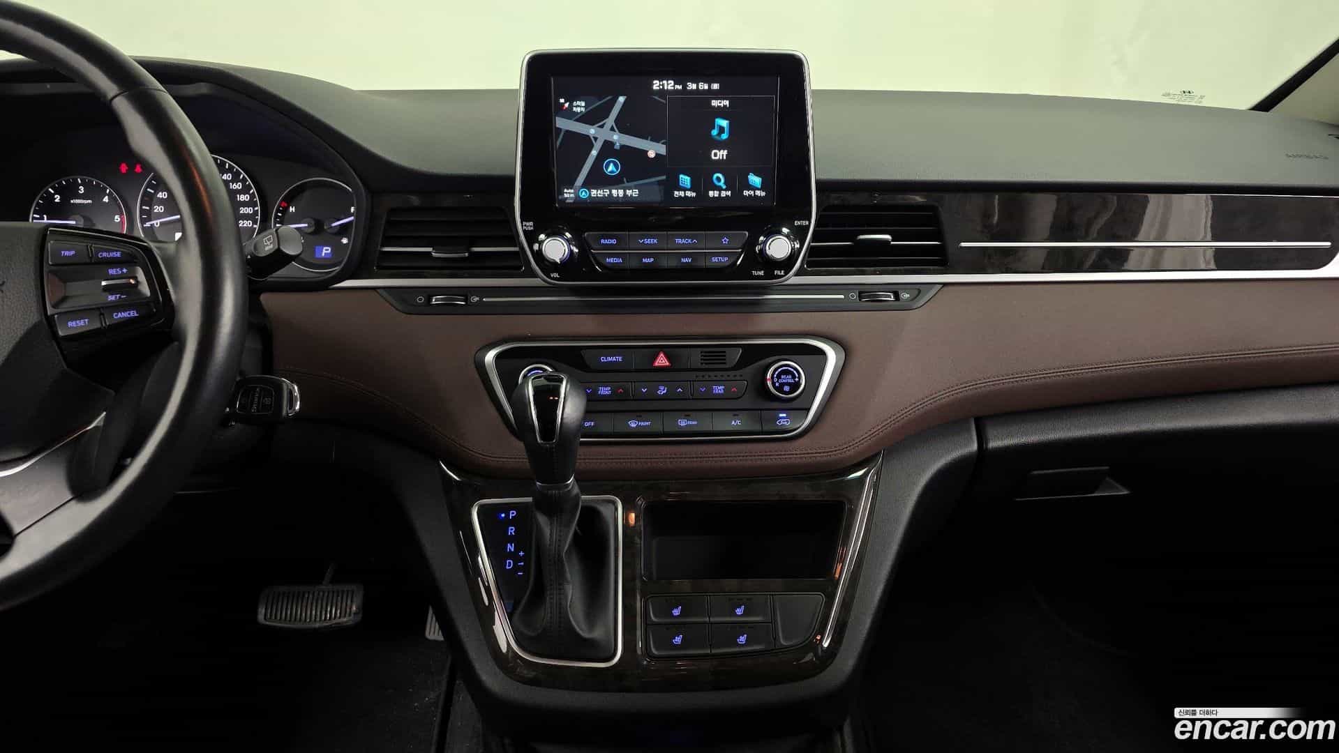 Starex Hyundai 2019.4-OPTION-018