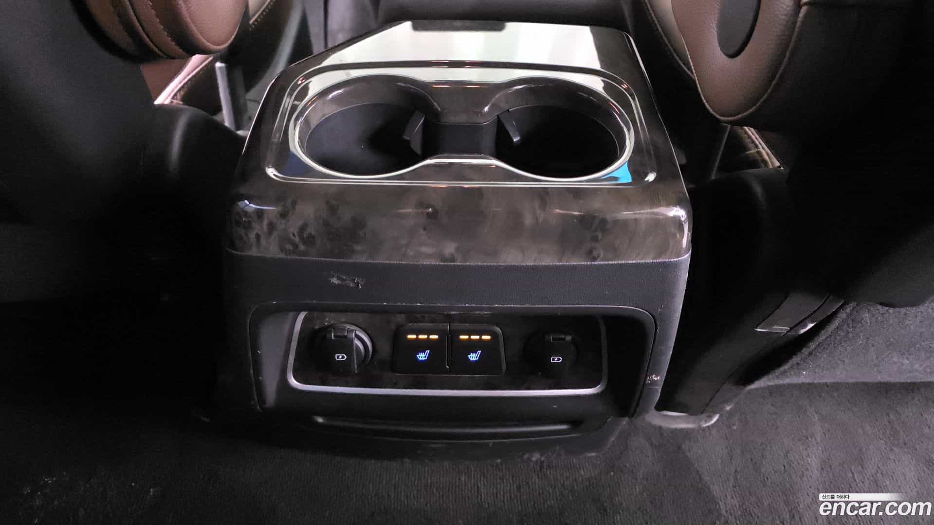 Starex Hyundai 2019.4-OPTION-023