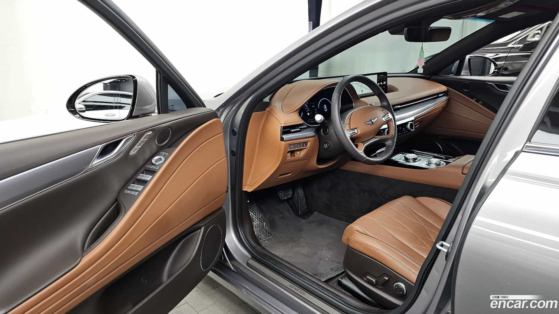 G80 Genesis 2023.0-INNER-010
