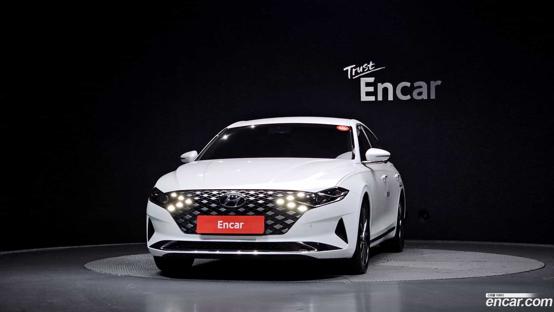 Grandeur Hyundai 2022.1-OUTER-003