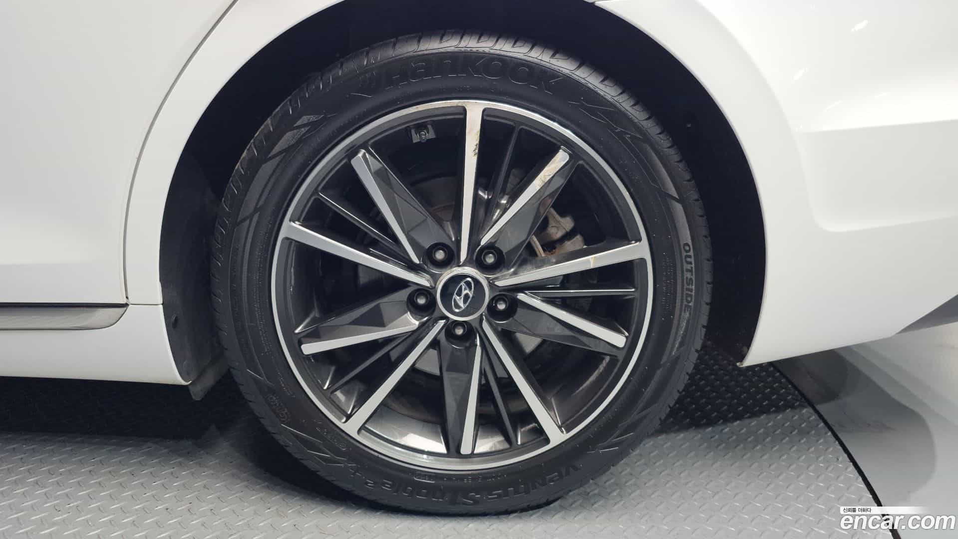 Grandeur Hyundai 2022.1-OUTER-005