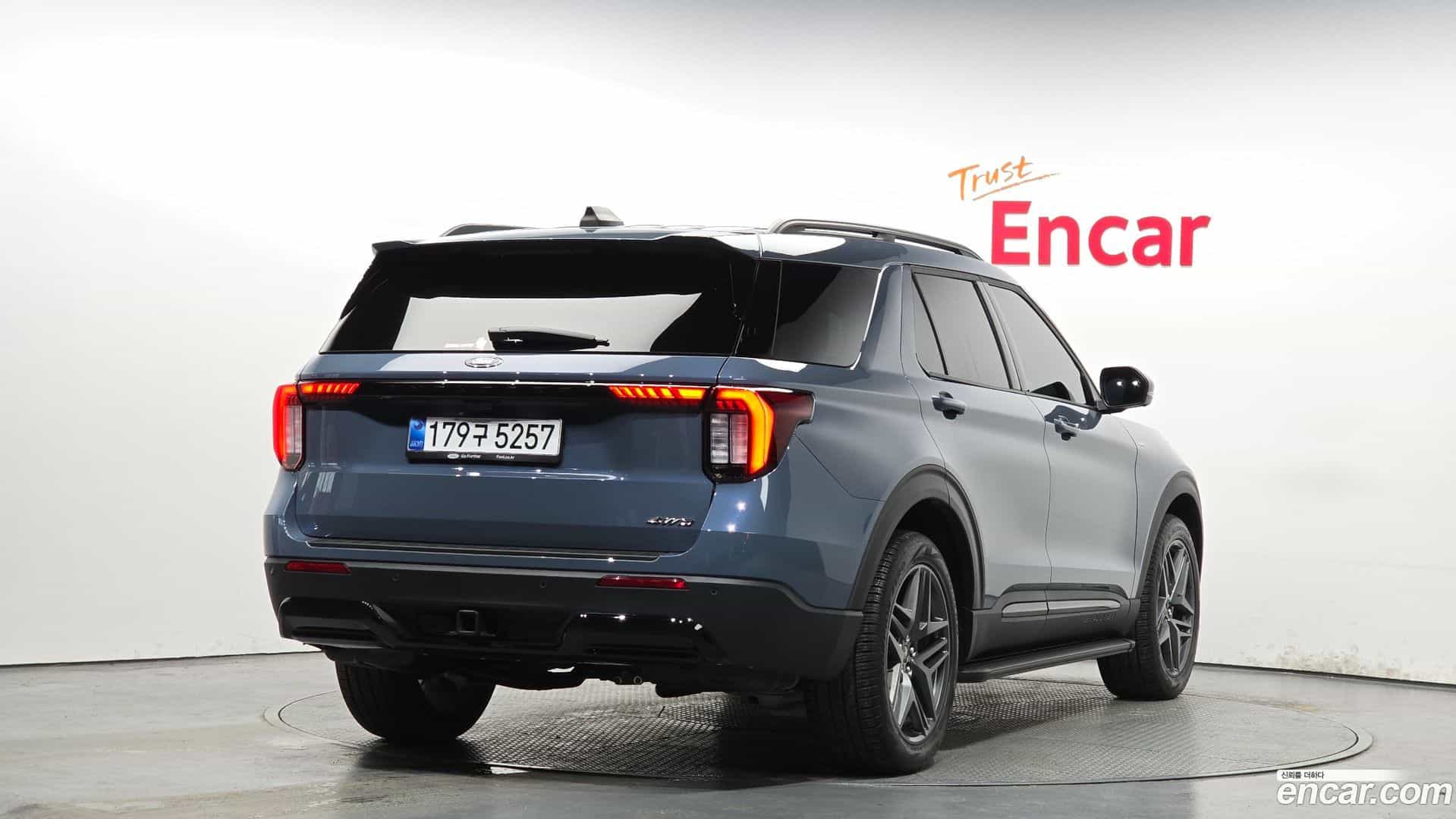 Explorer Ford 2025.9-OUTER-002